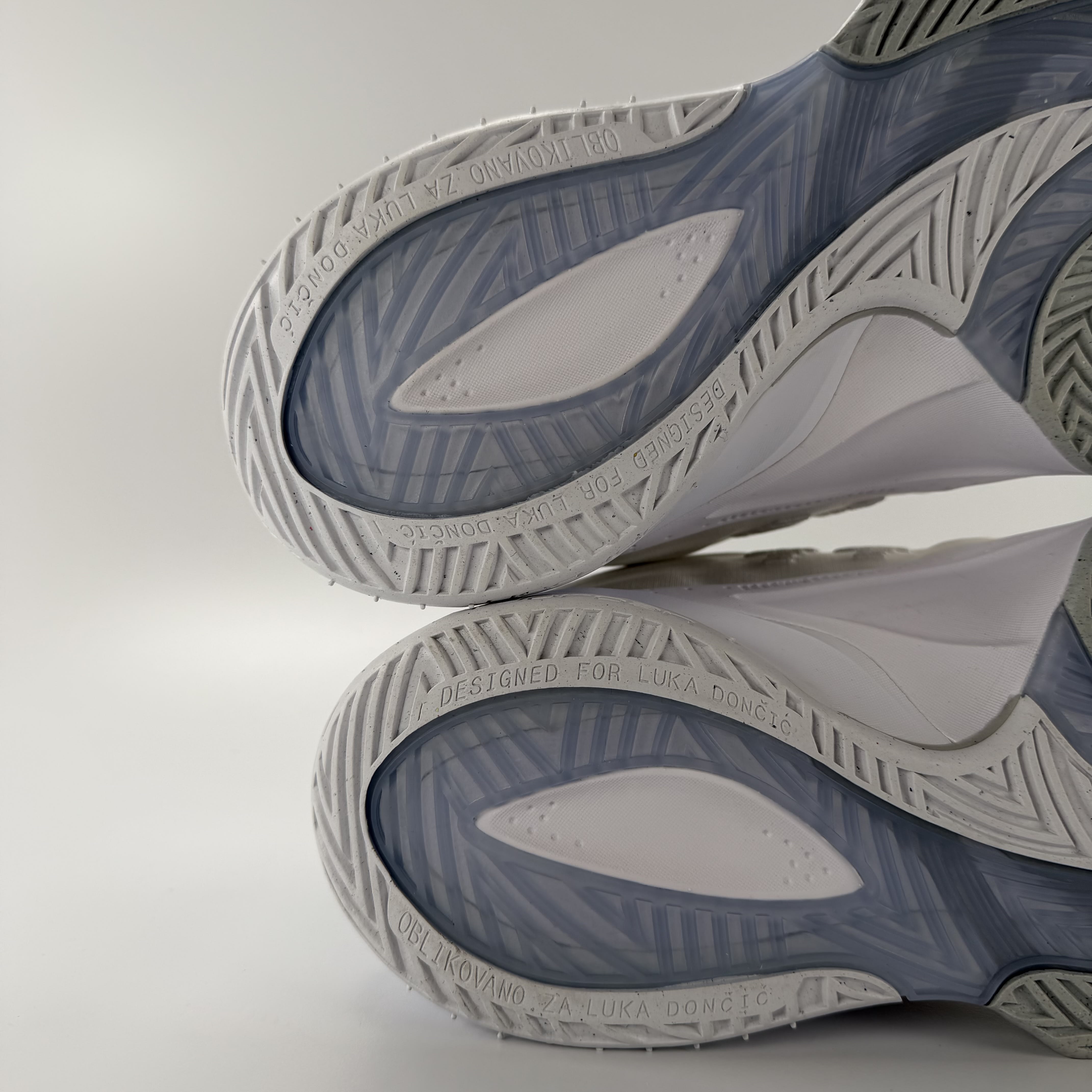 755560 Jordan Luka 3 TB White Grey Fog