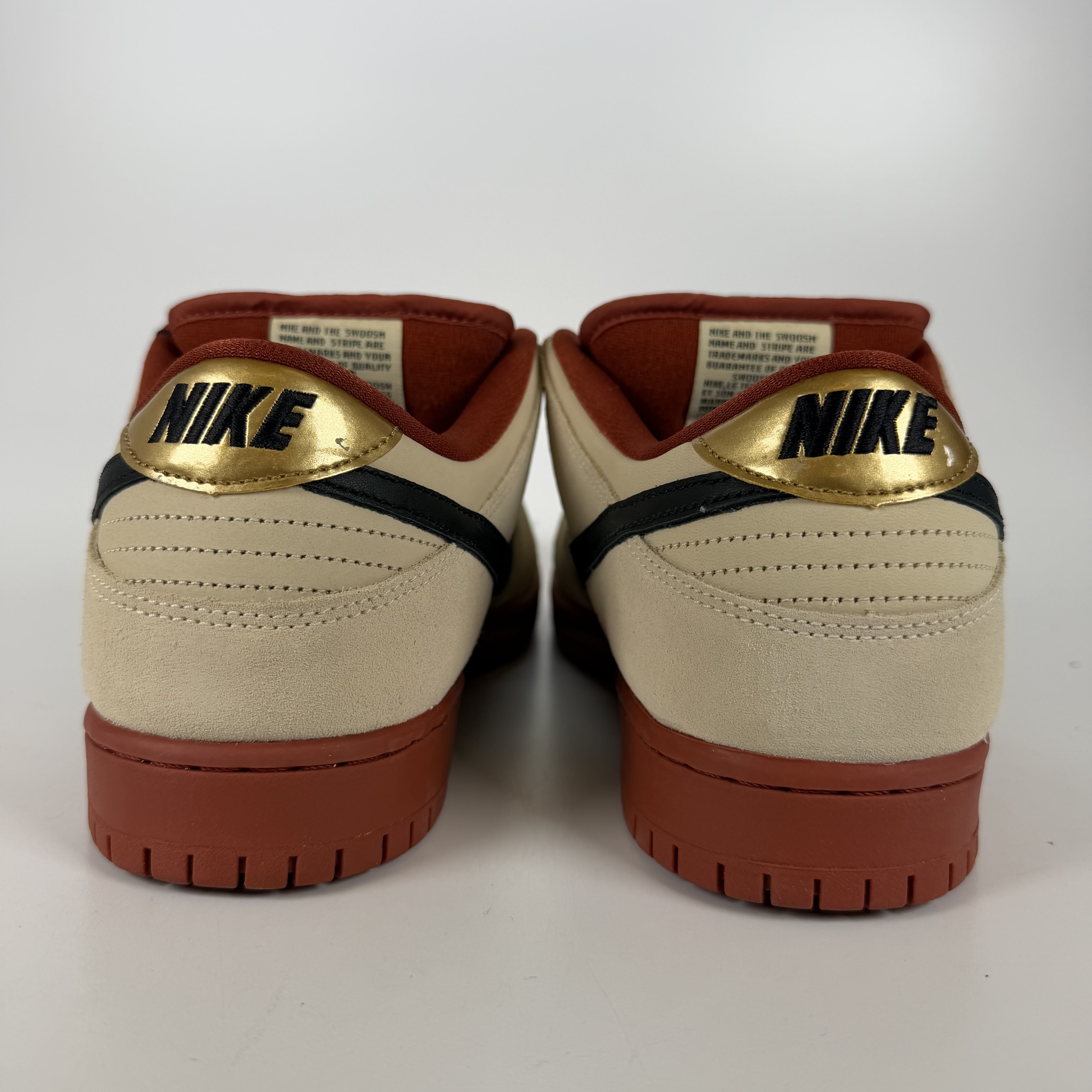 SP3680 Nike SB Dunk Low Pro Hennessy