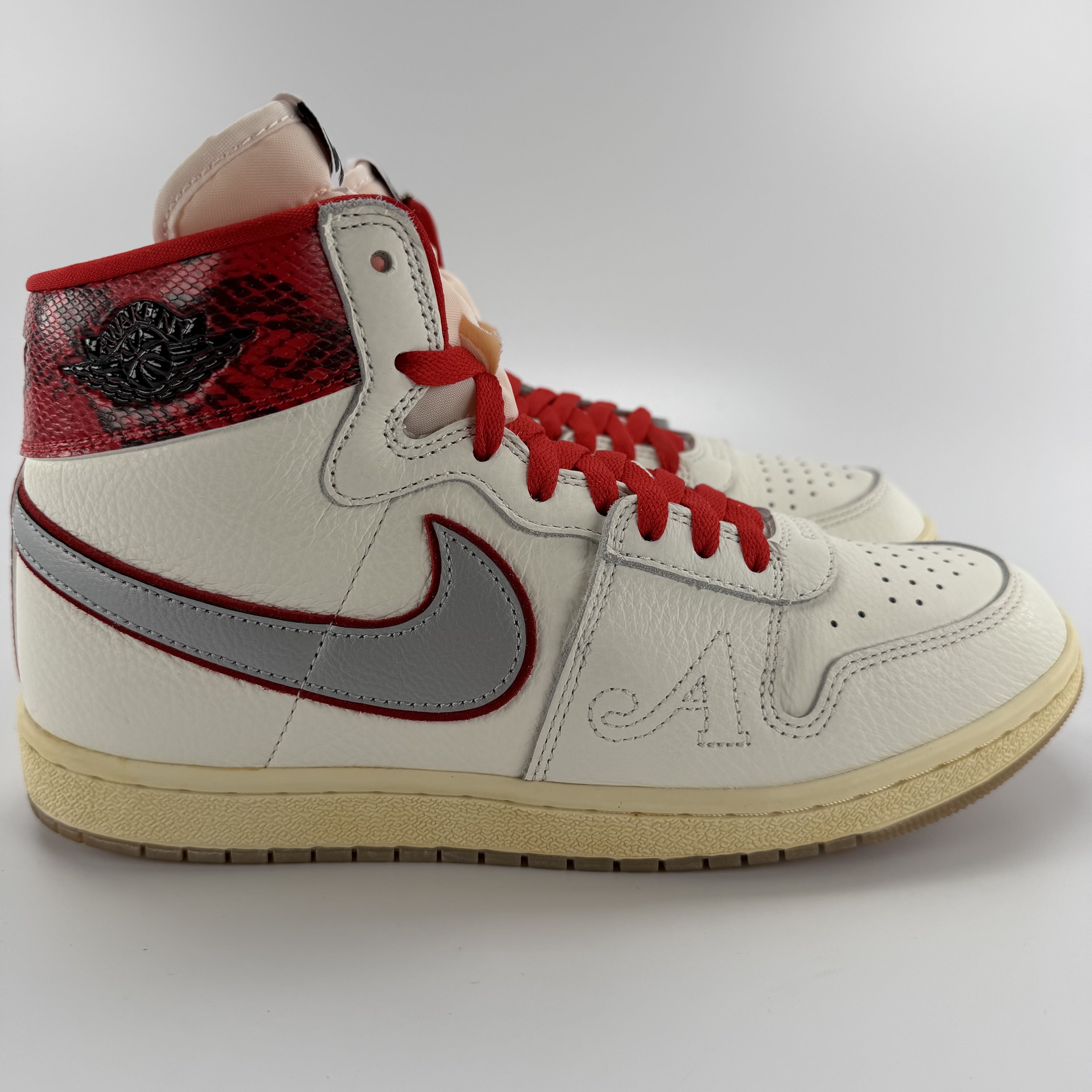 441322 Jordan Air Ship "Awake NY"