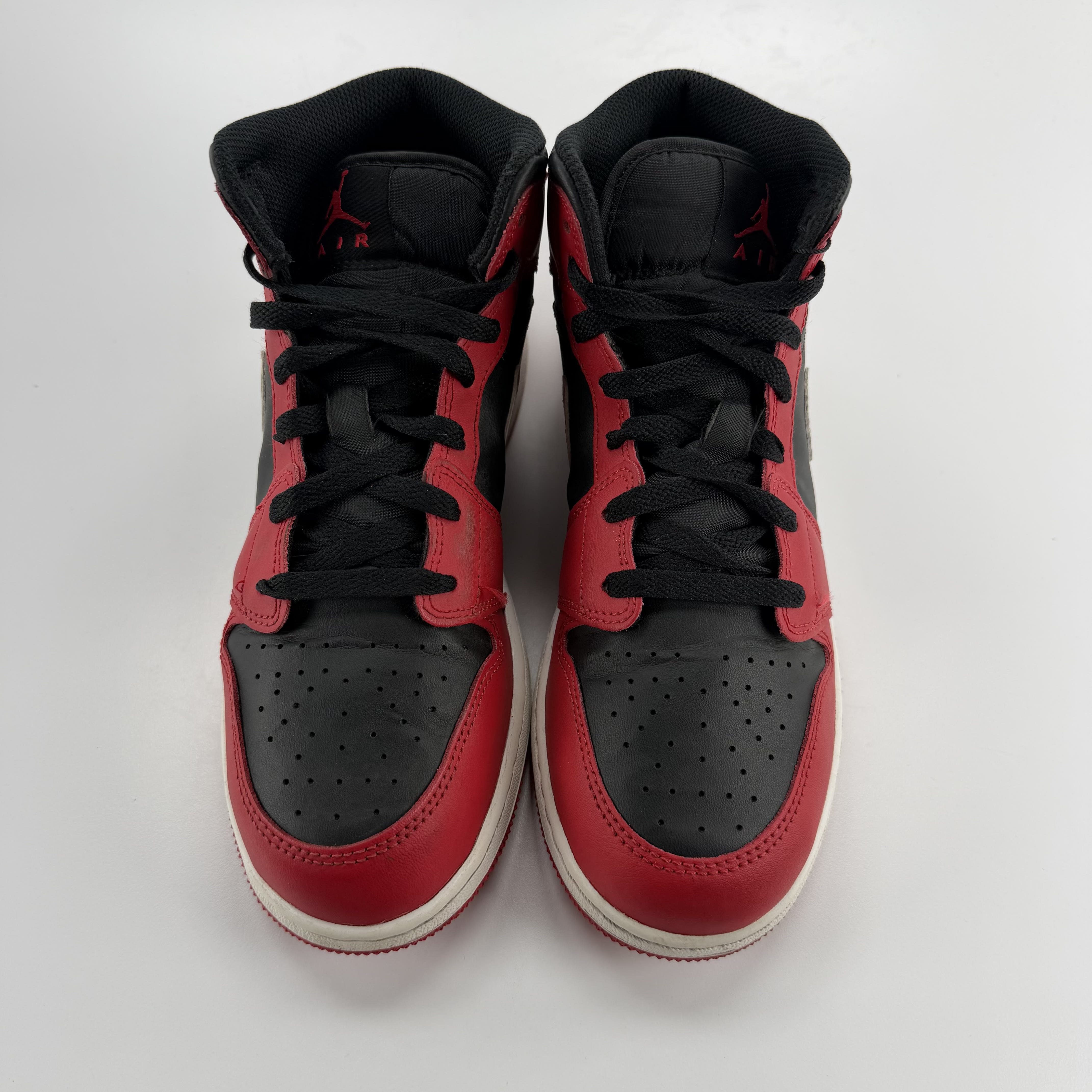 698898 Jordan 1 Mid Gym Red Black White (GS)
