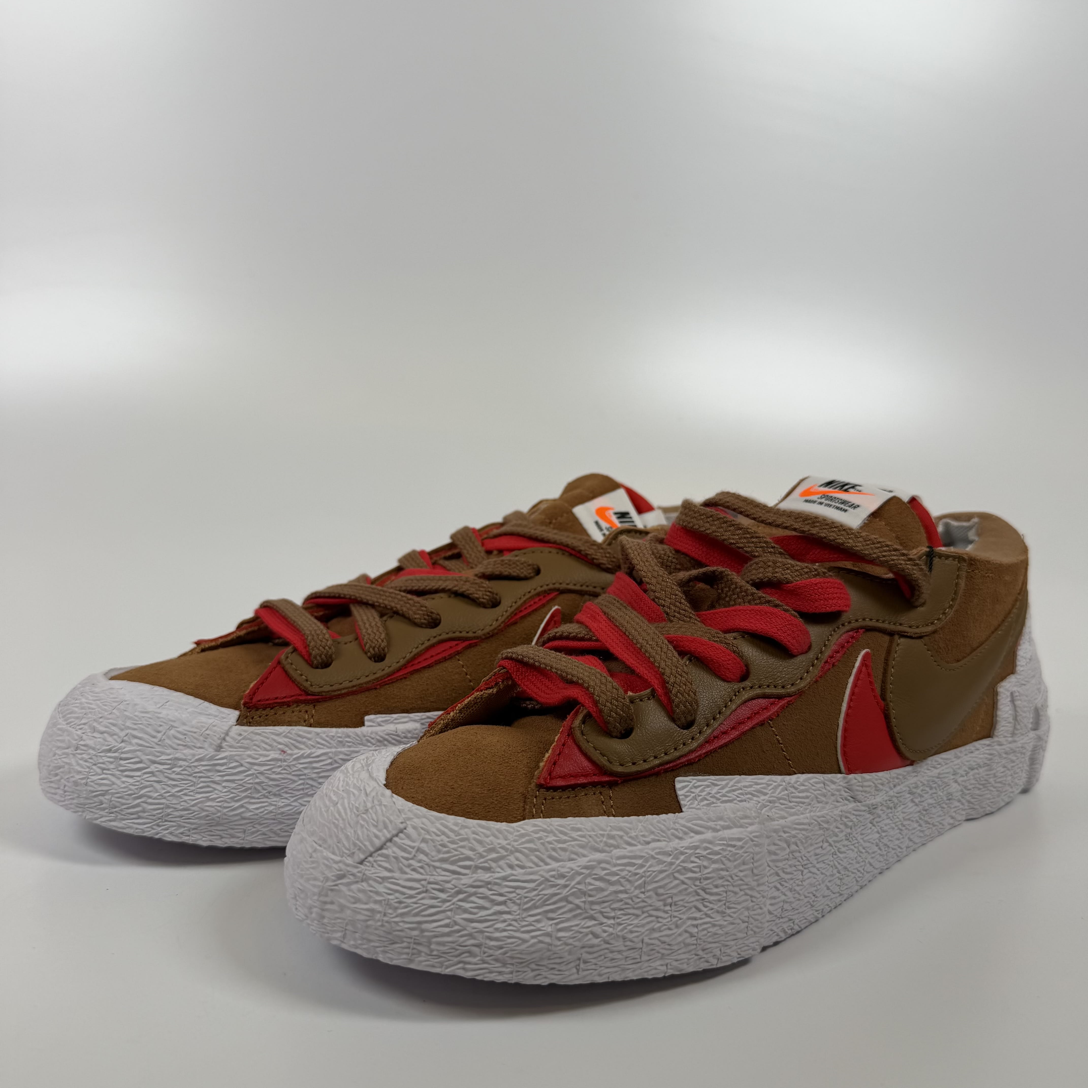 SP10137 Nike Blazer Low sacai British Tan