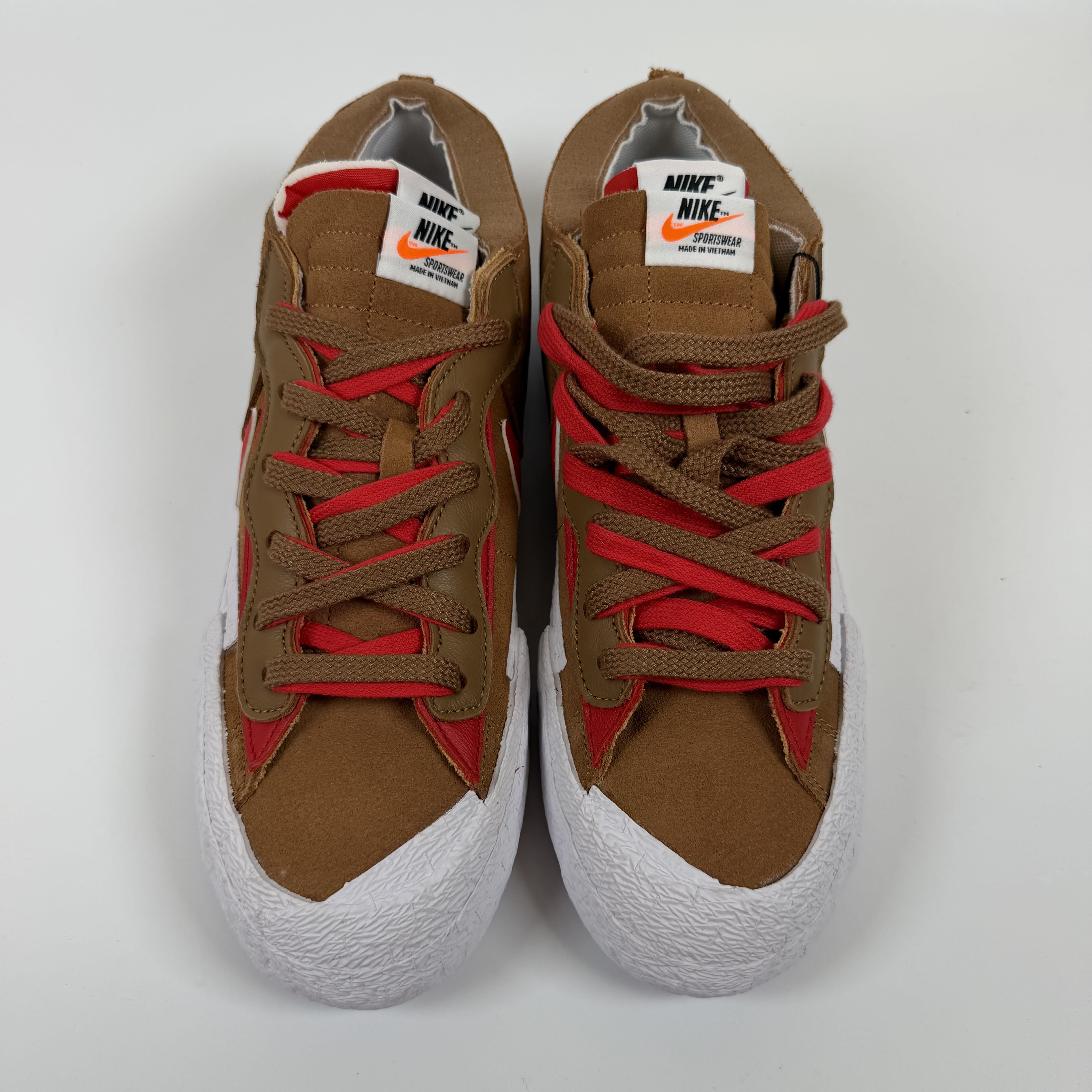 SP10137 Nike Blazer Low sacai British Tan
