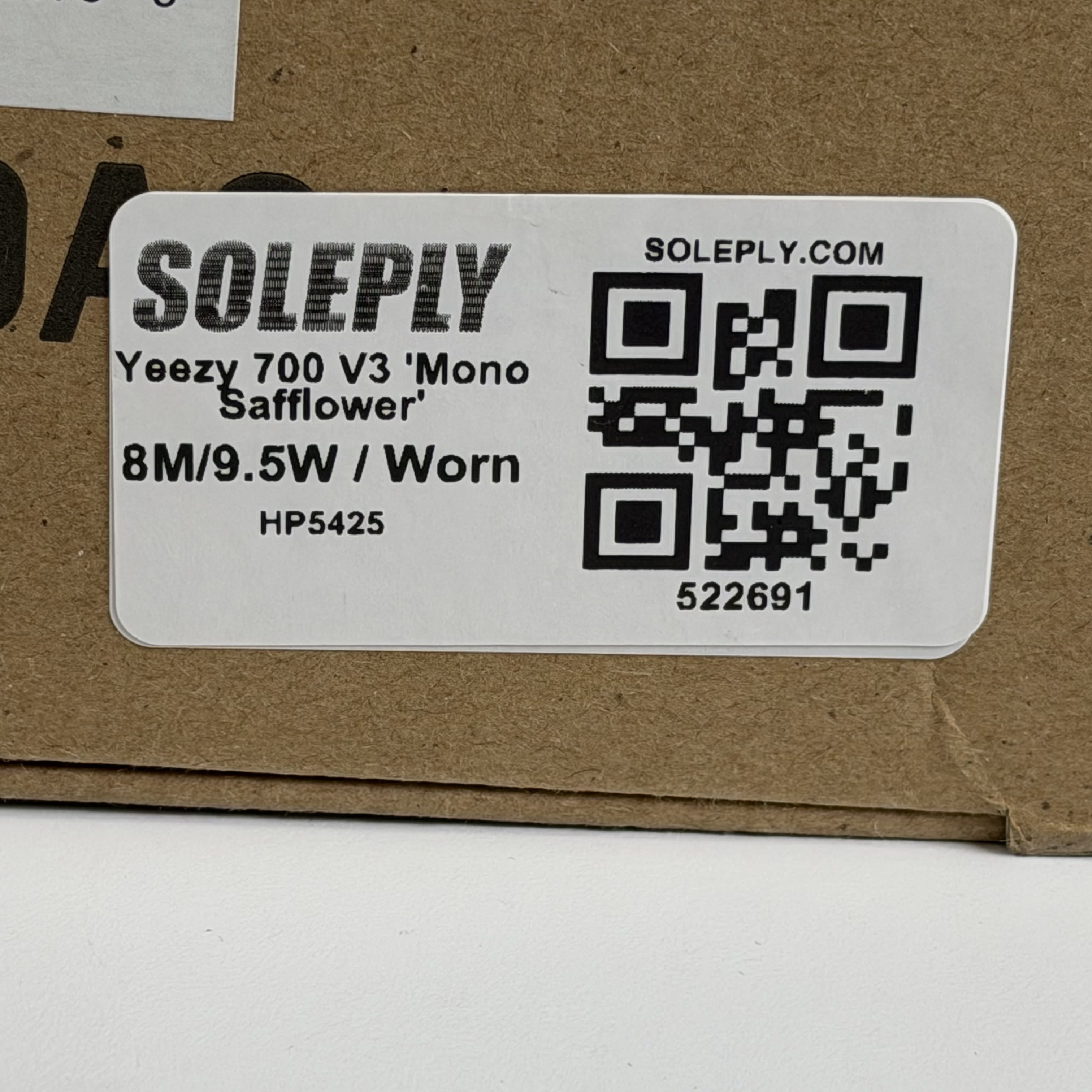 522691 Yeezy 700 V3 'Mono Safflower'