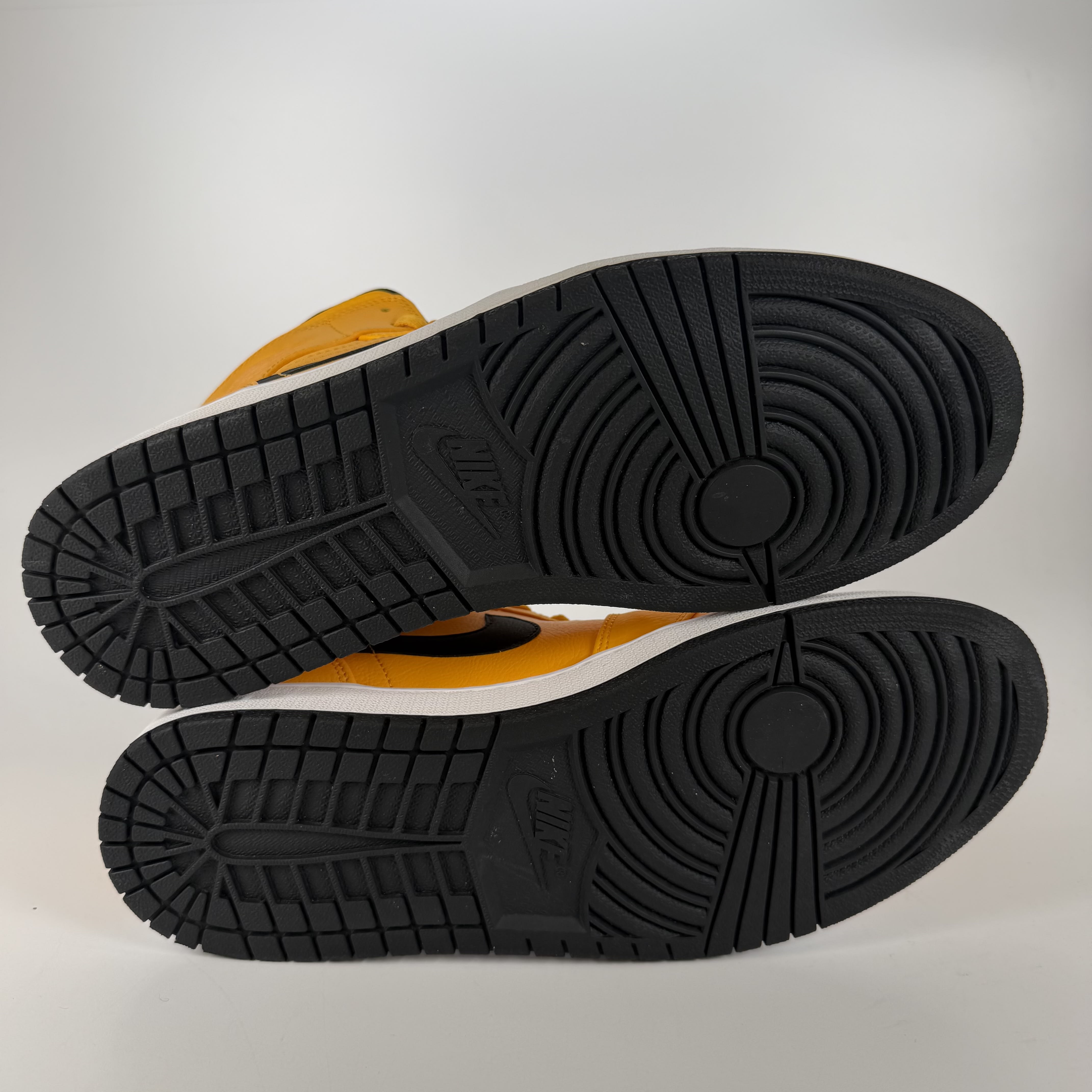 SP3441 Jordan 1 Mid University Gold Black