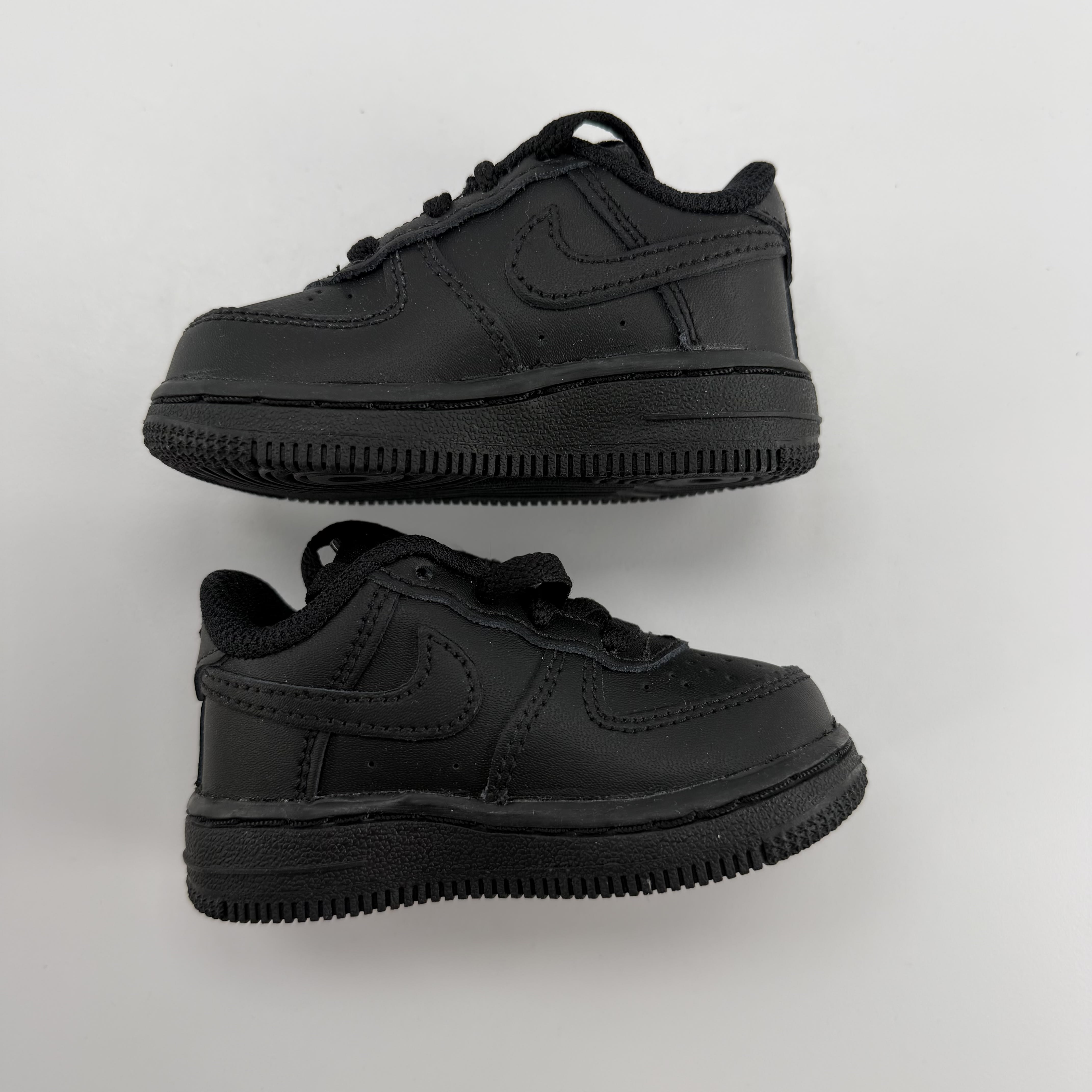272960 Nike Air Force 1 Low LE Triple Black (TD)