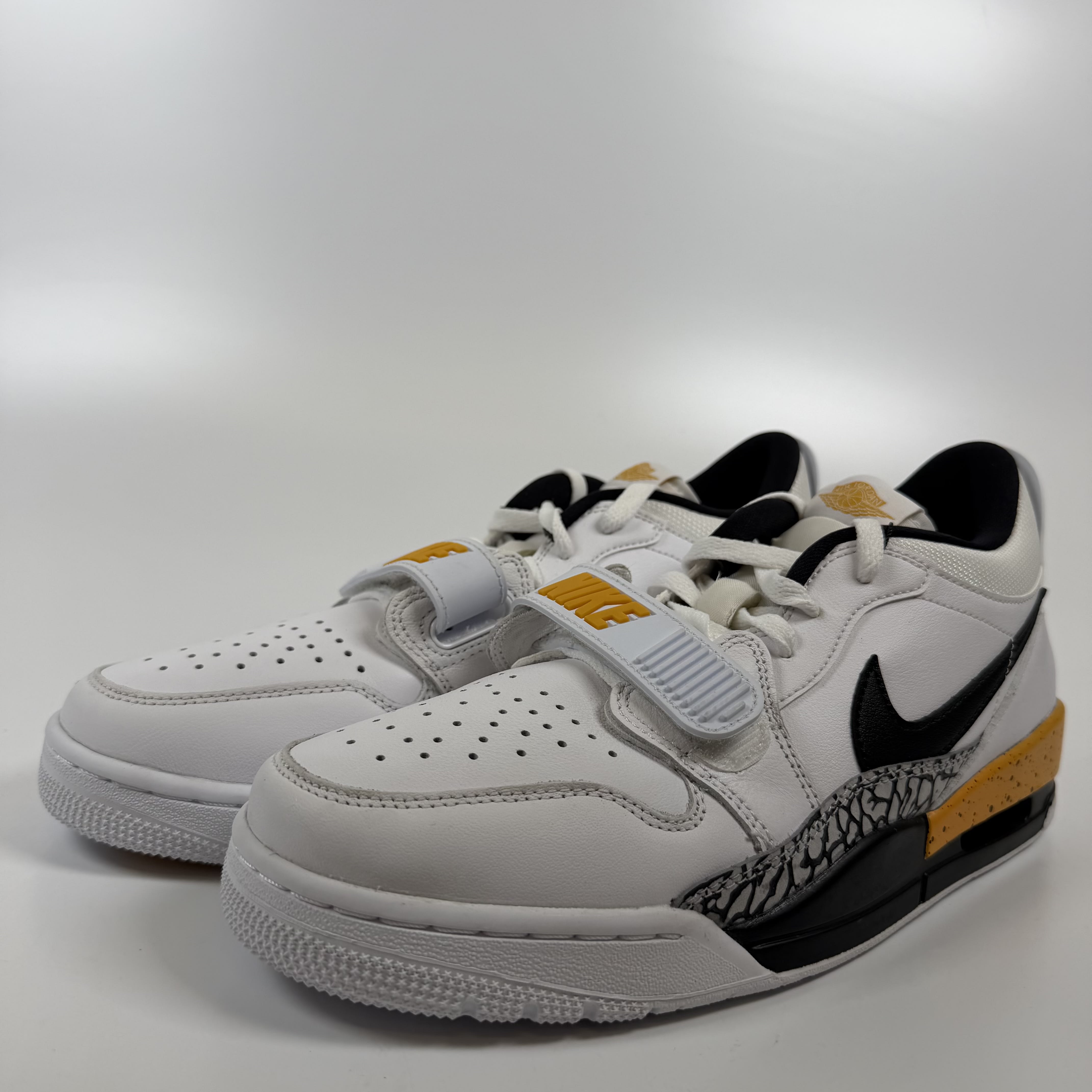 SP9153 Jordan Legacy 312 Low Yellow Ochre