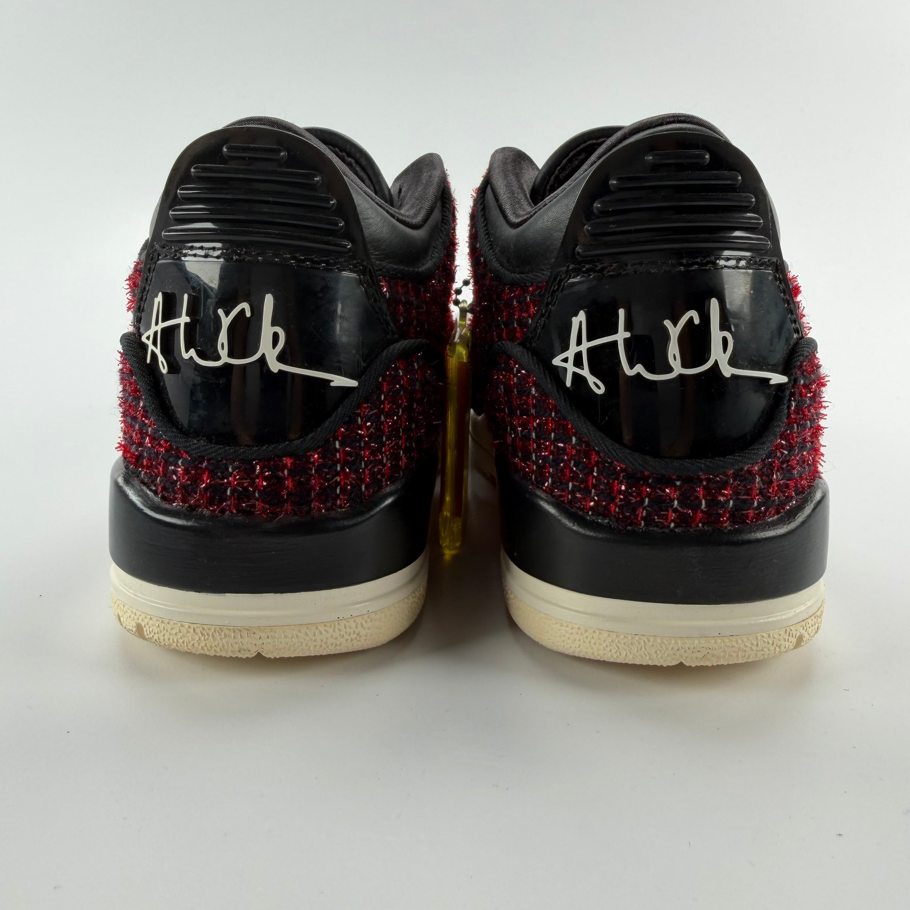 282362 Anna Wintour x Wmns Air Jordan 3 Retro 'University Red'