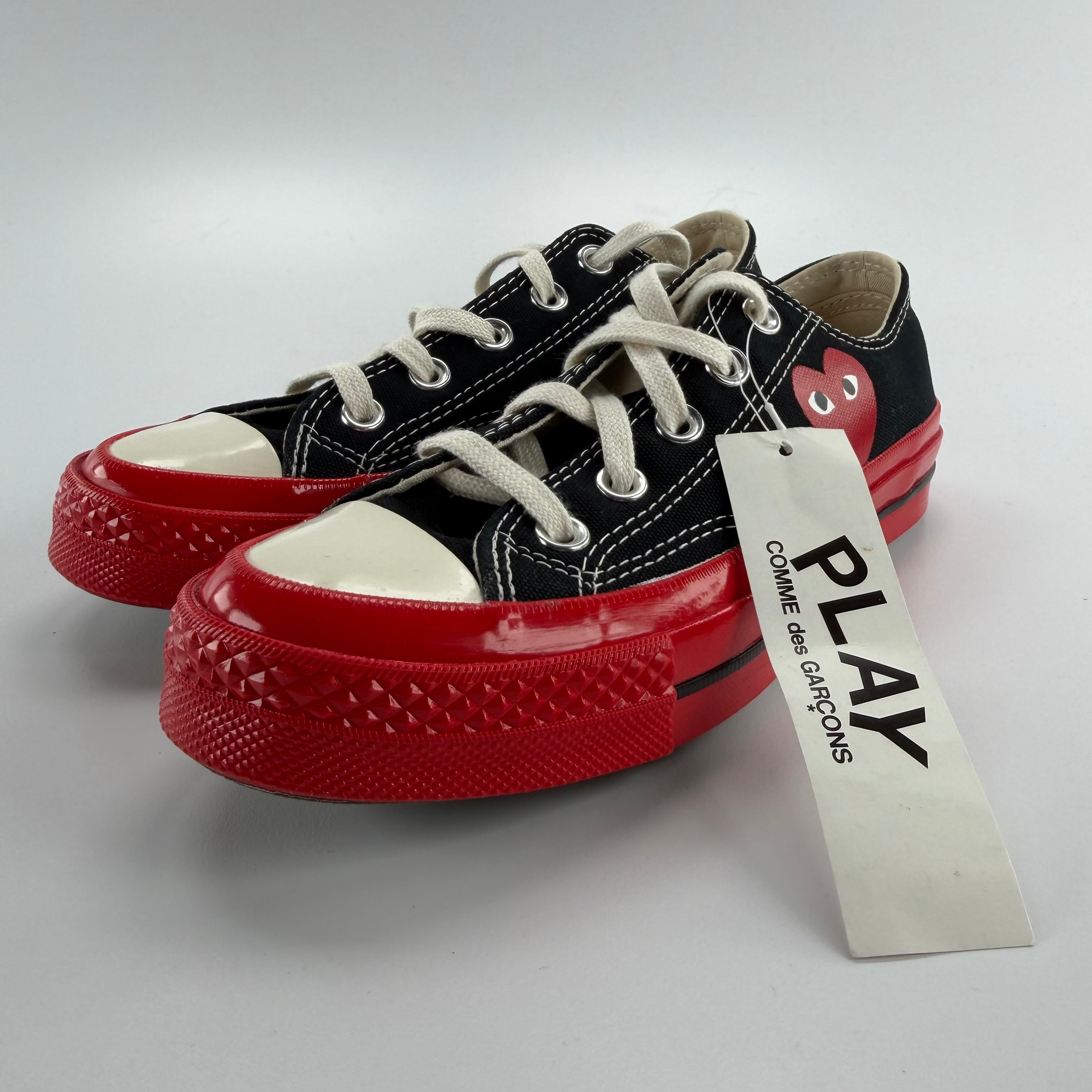 588834 Comme des Garcons PLAY Converse Chuck Taylor All Star 70 Ox Black Red Midsole