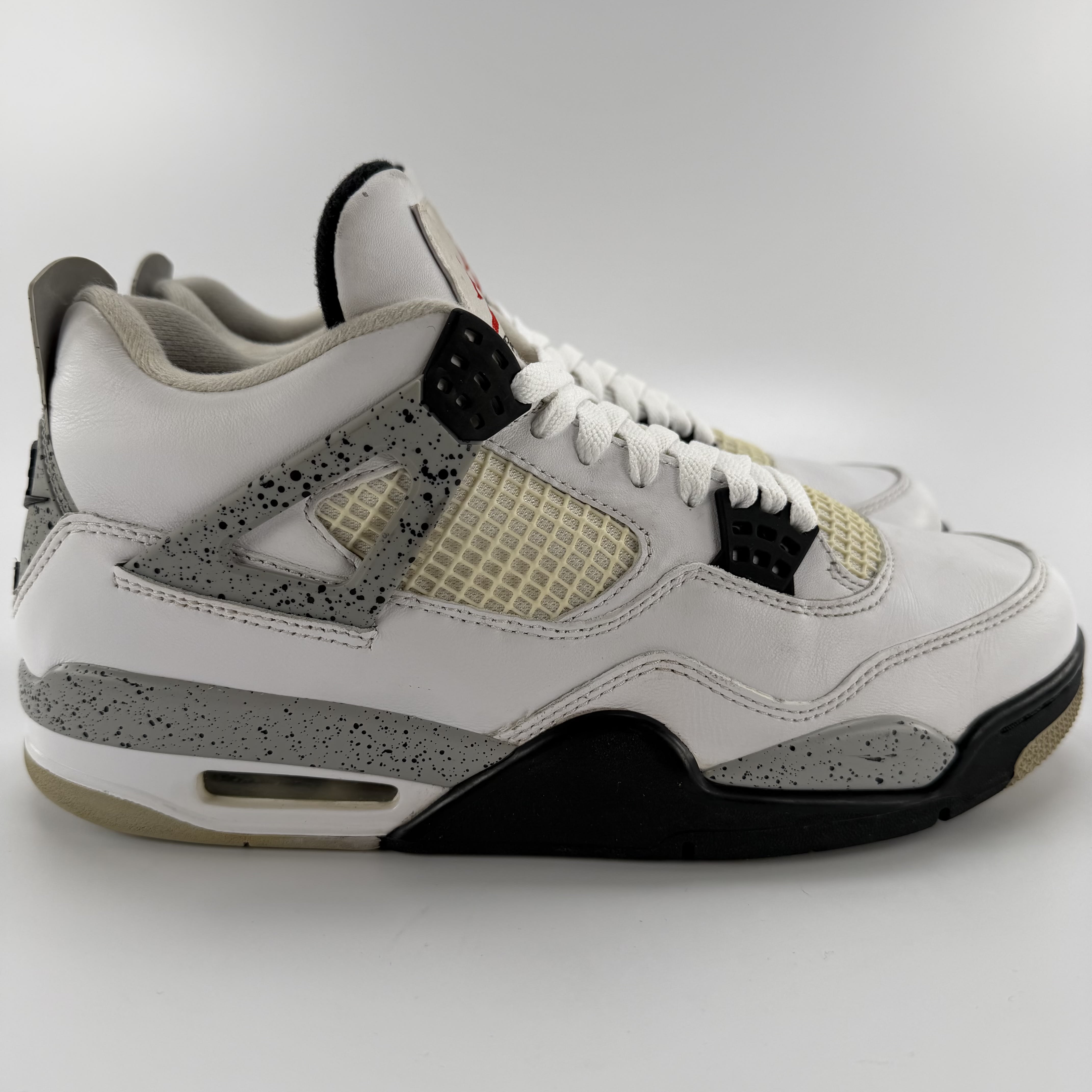 506712 Jordan 4 Retro White Cement (2016)