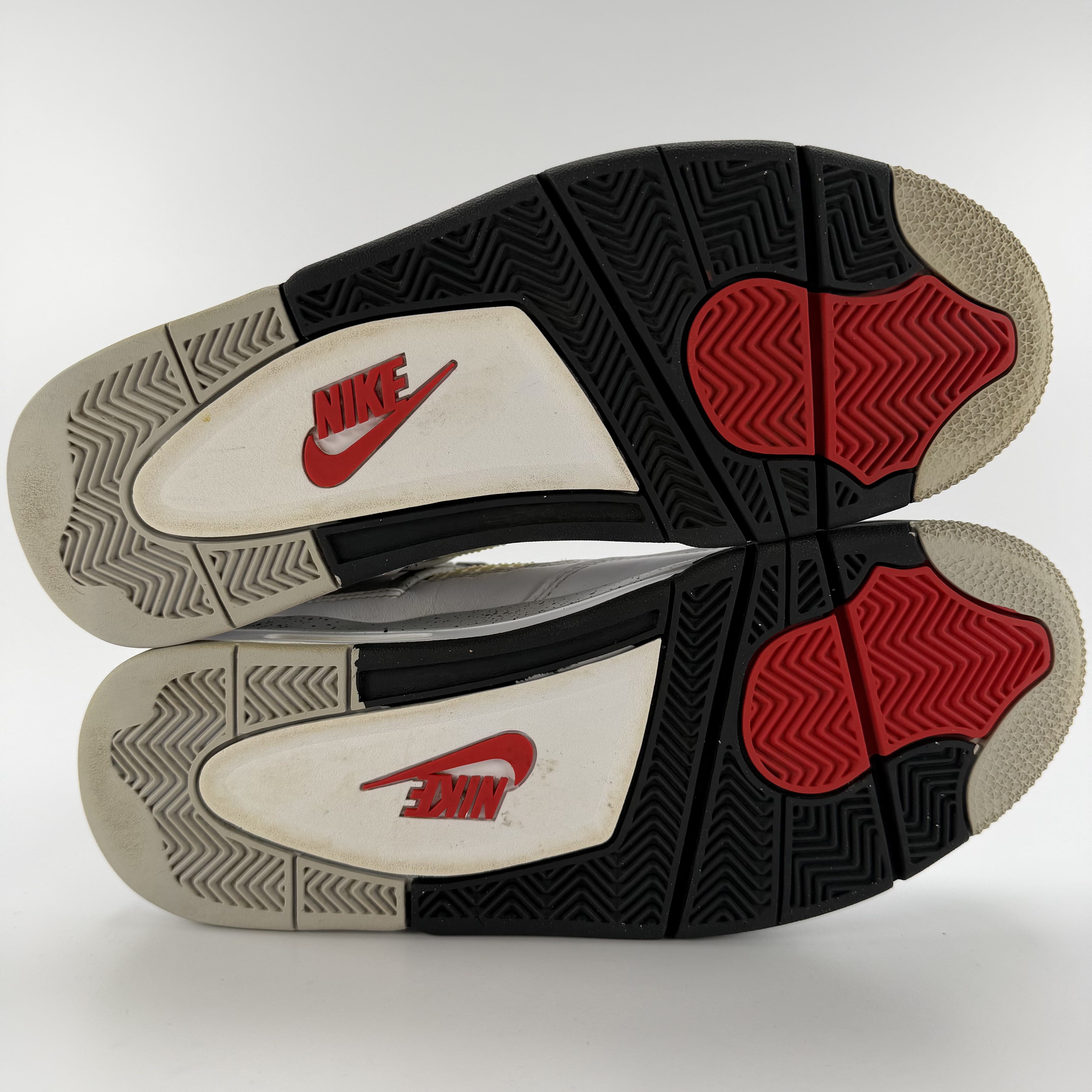 506712 Jordan 4 Retro White Cement (2016)