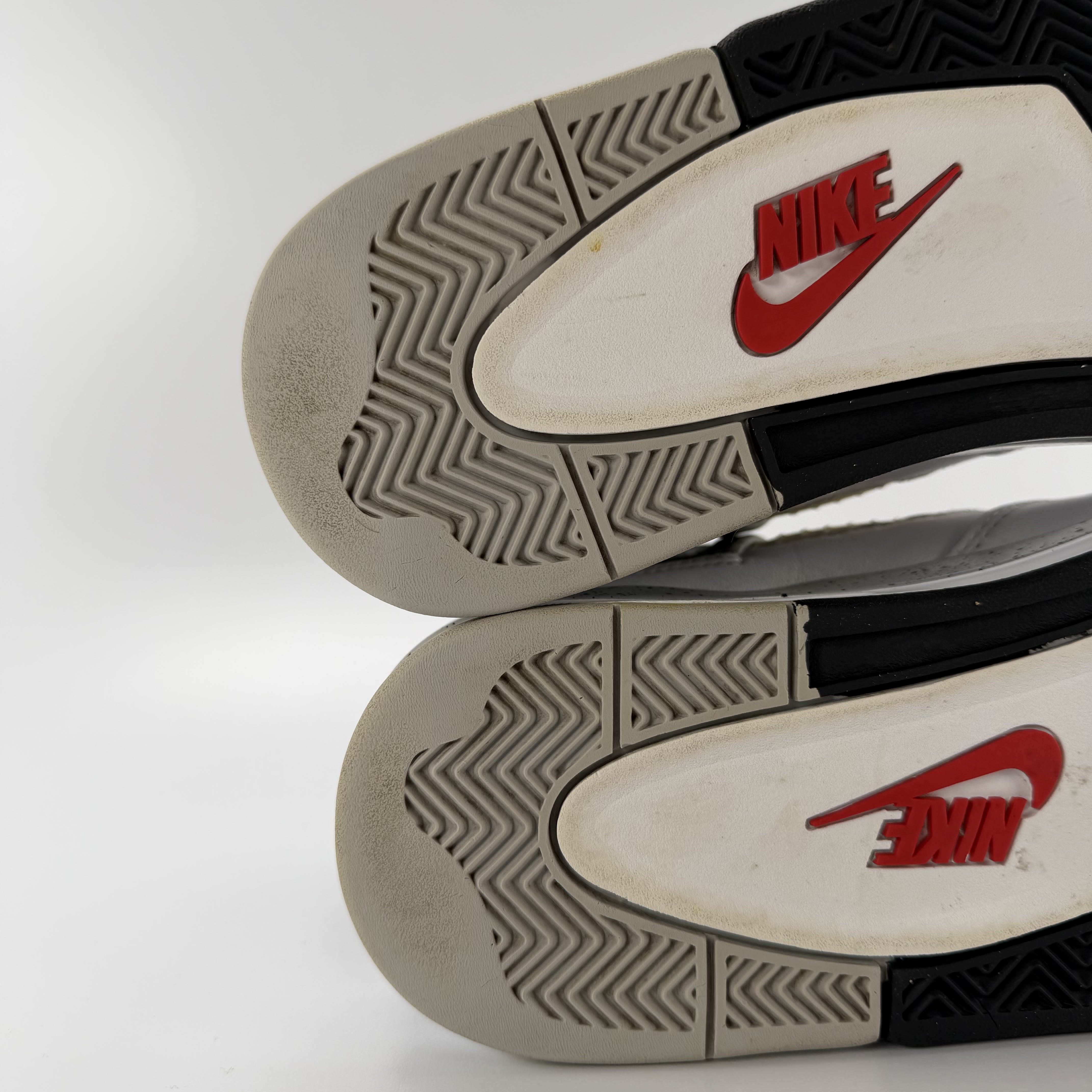 506712 Jordan 4 Retro White Cement (2016)