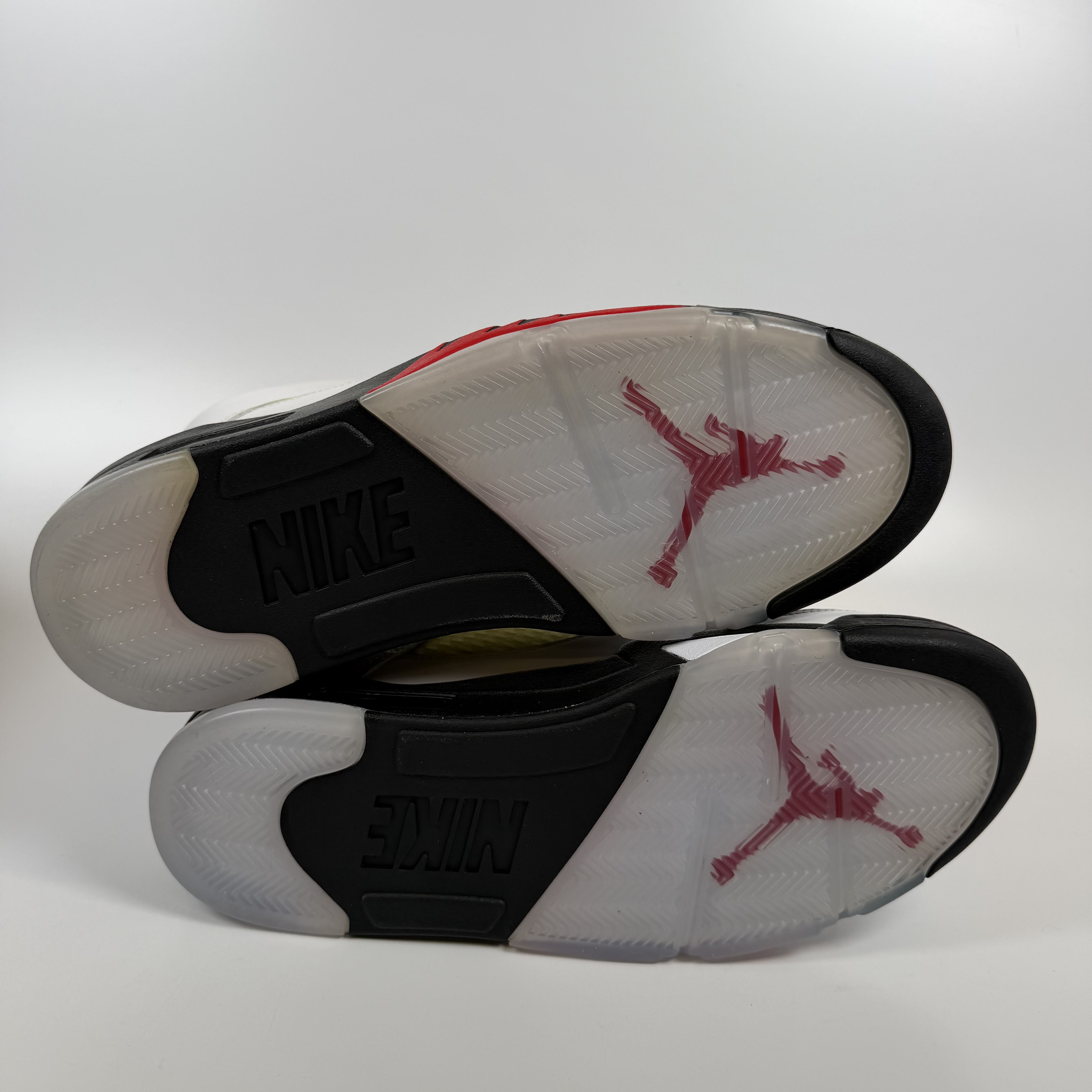 SP7900 Jordan 5 Retro Fire Red Silver Tongue (2020)