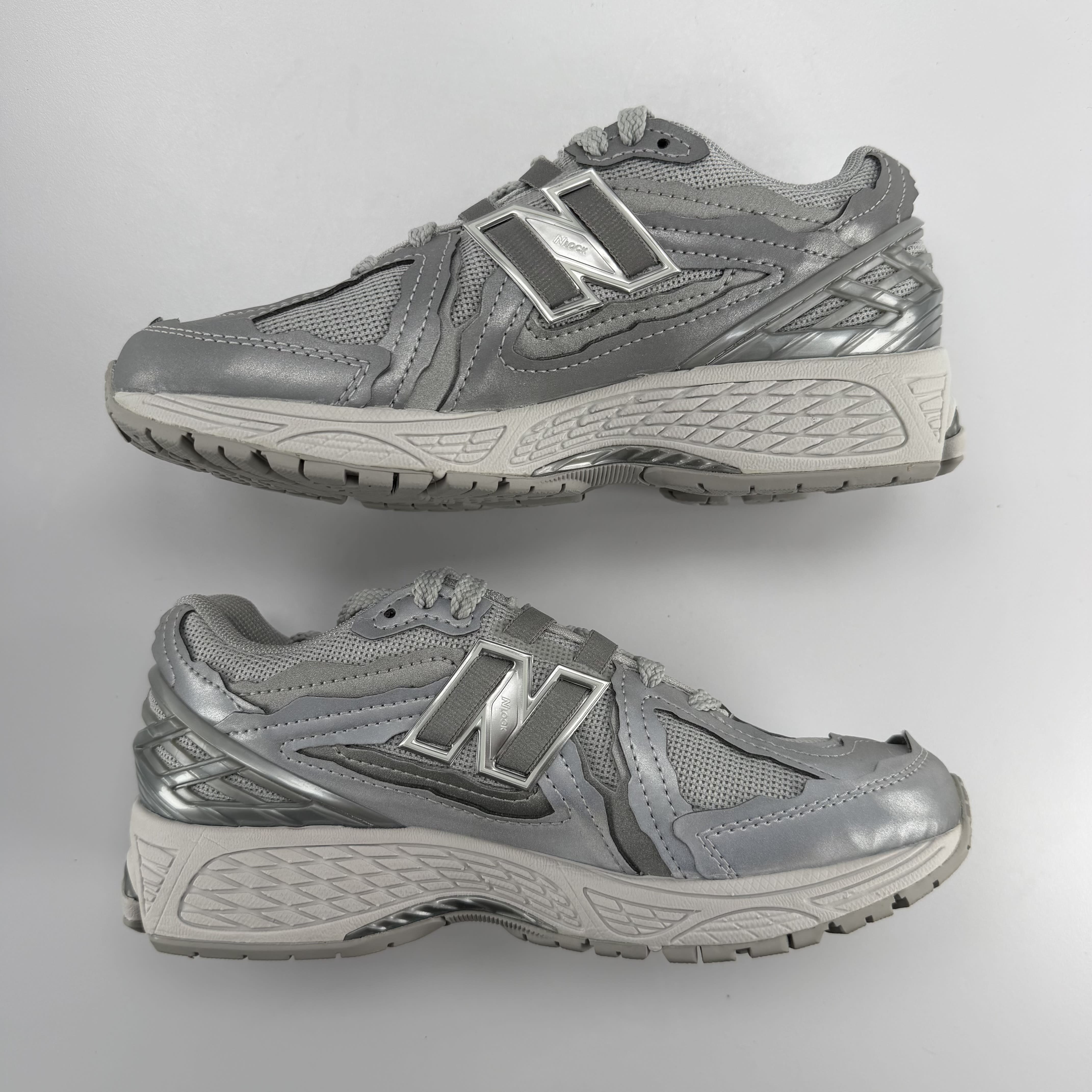 610355 New Balance 1906D Protection Pack Silver Metallic