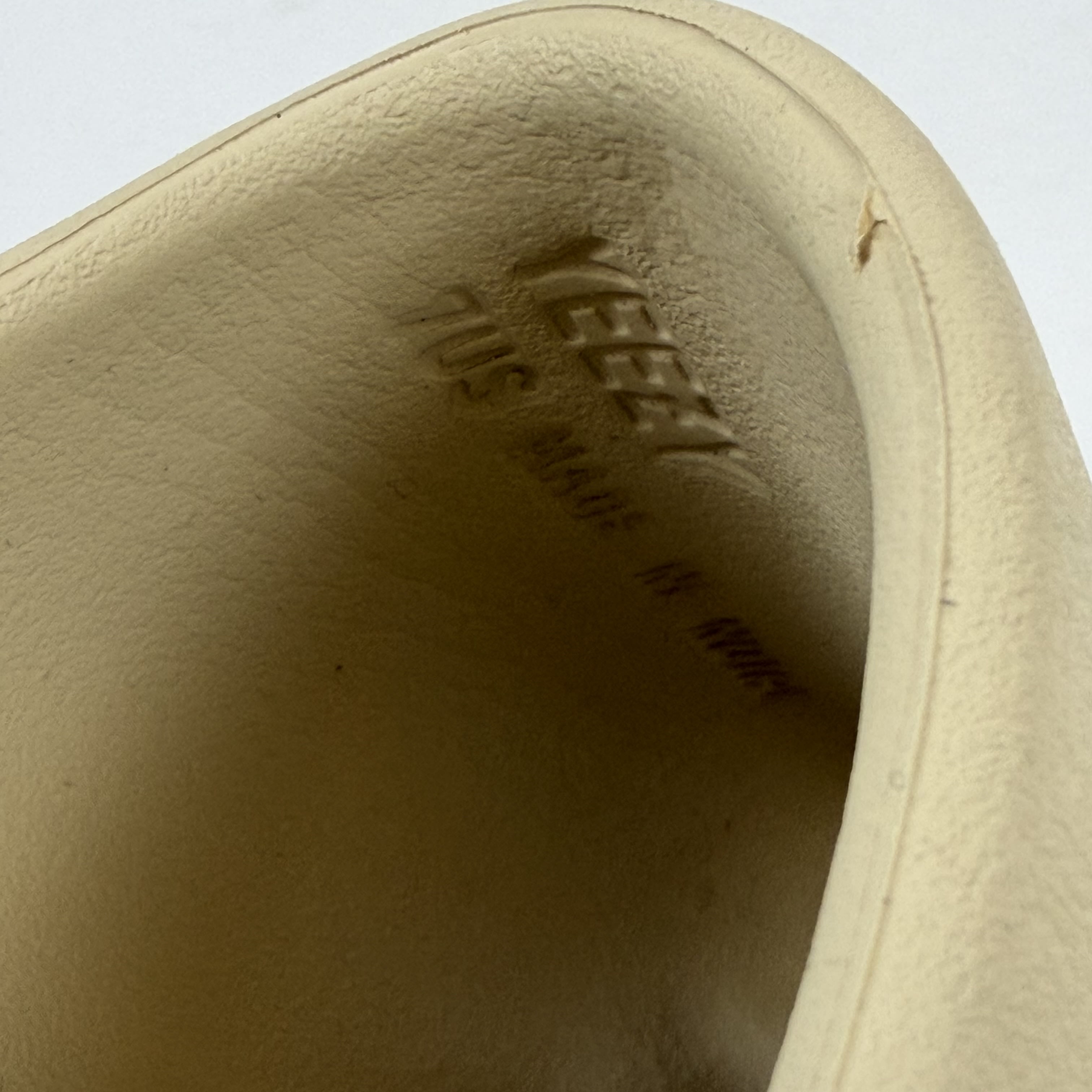 SP13184 adidas Yeezy Slide Pure (Restock Pair)