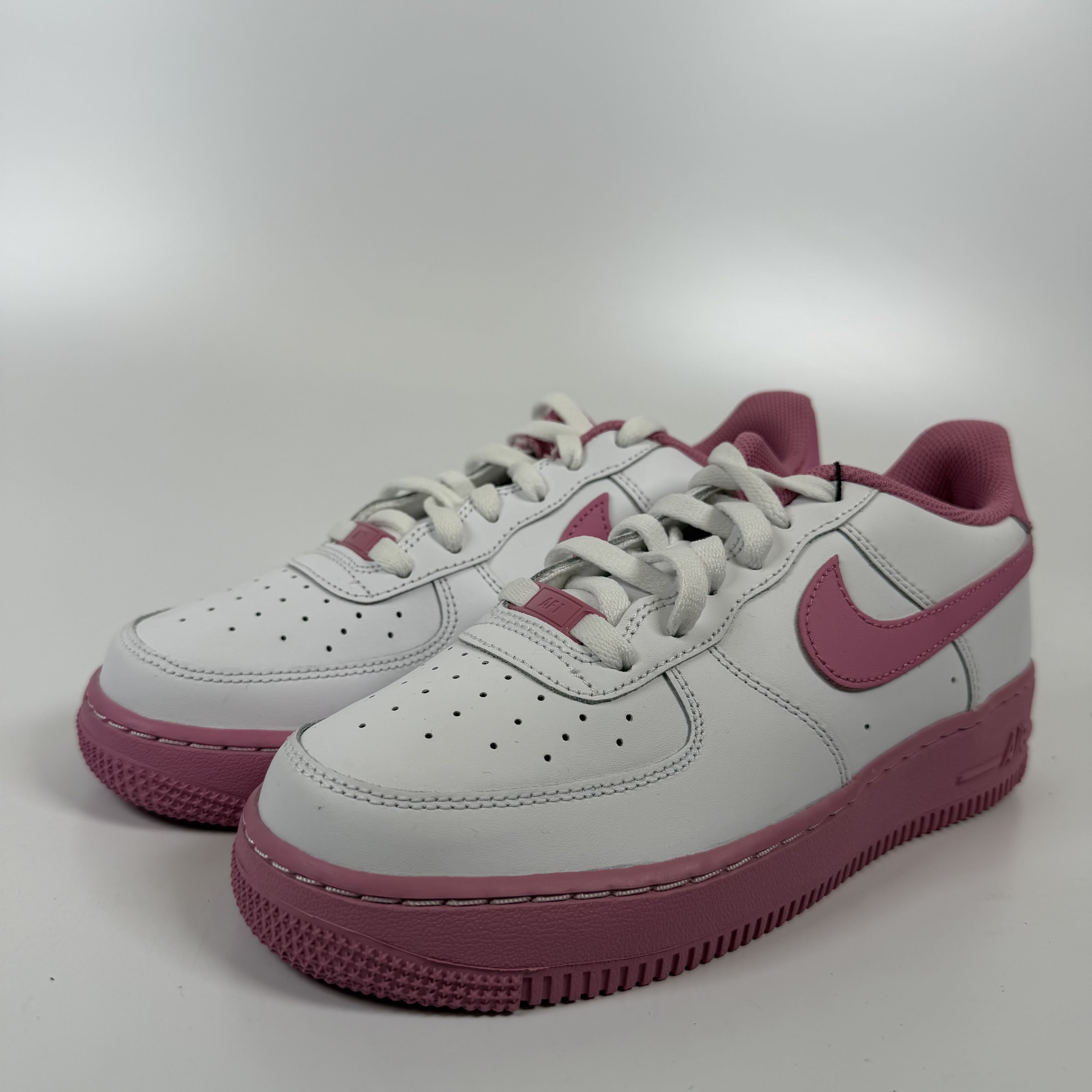 SP9556 Nike Air Force 1 Low White Magic Flamingo (GS)