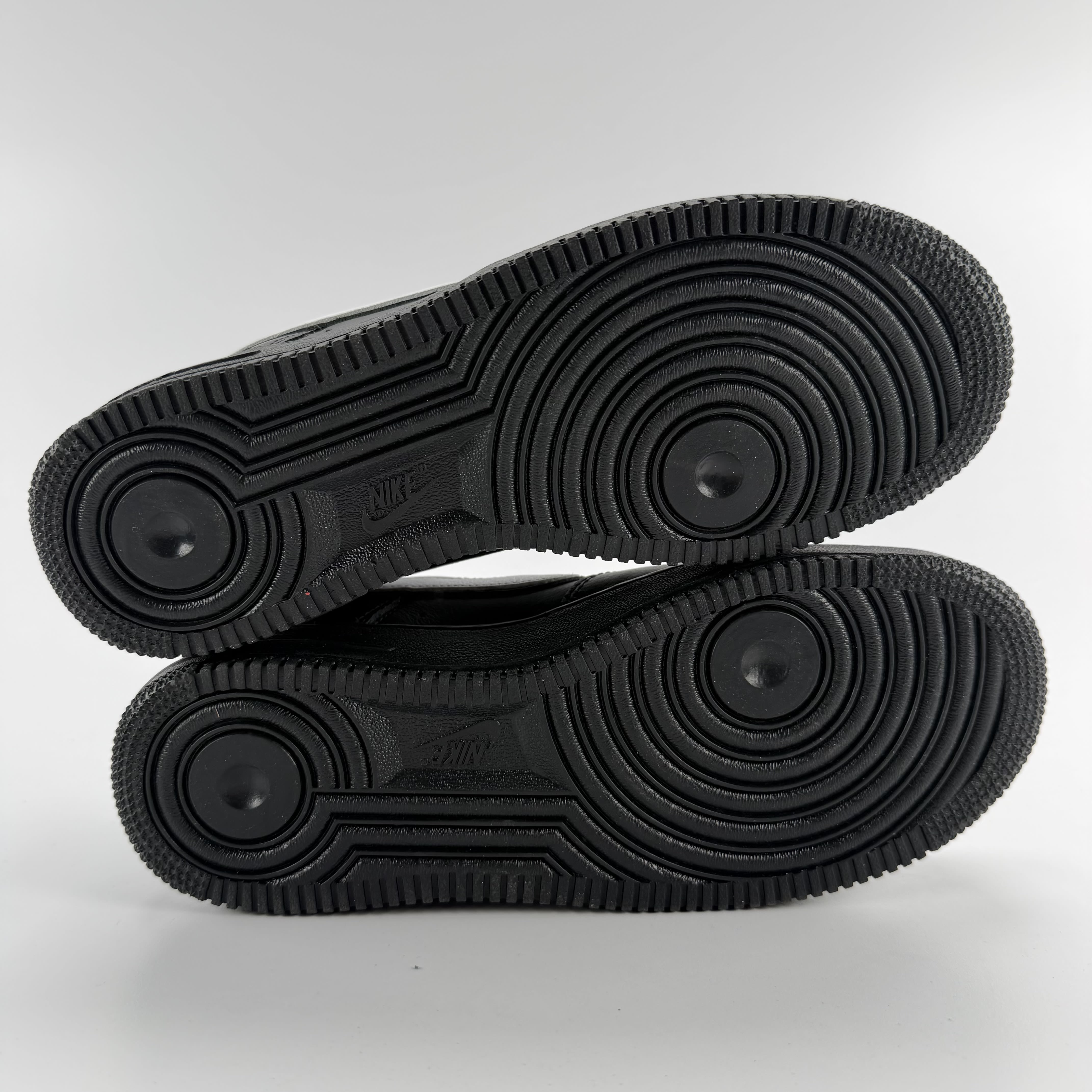 700858 Nike Air Force 1 Low QS Black White