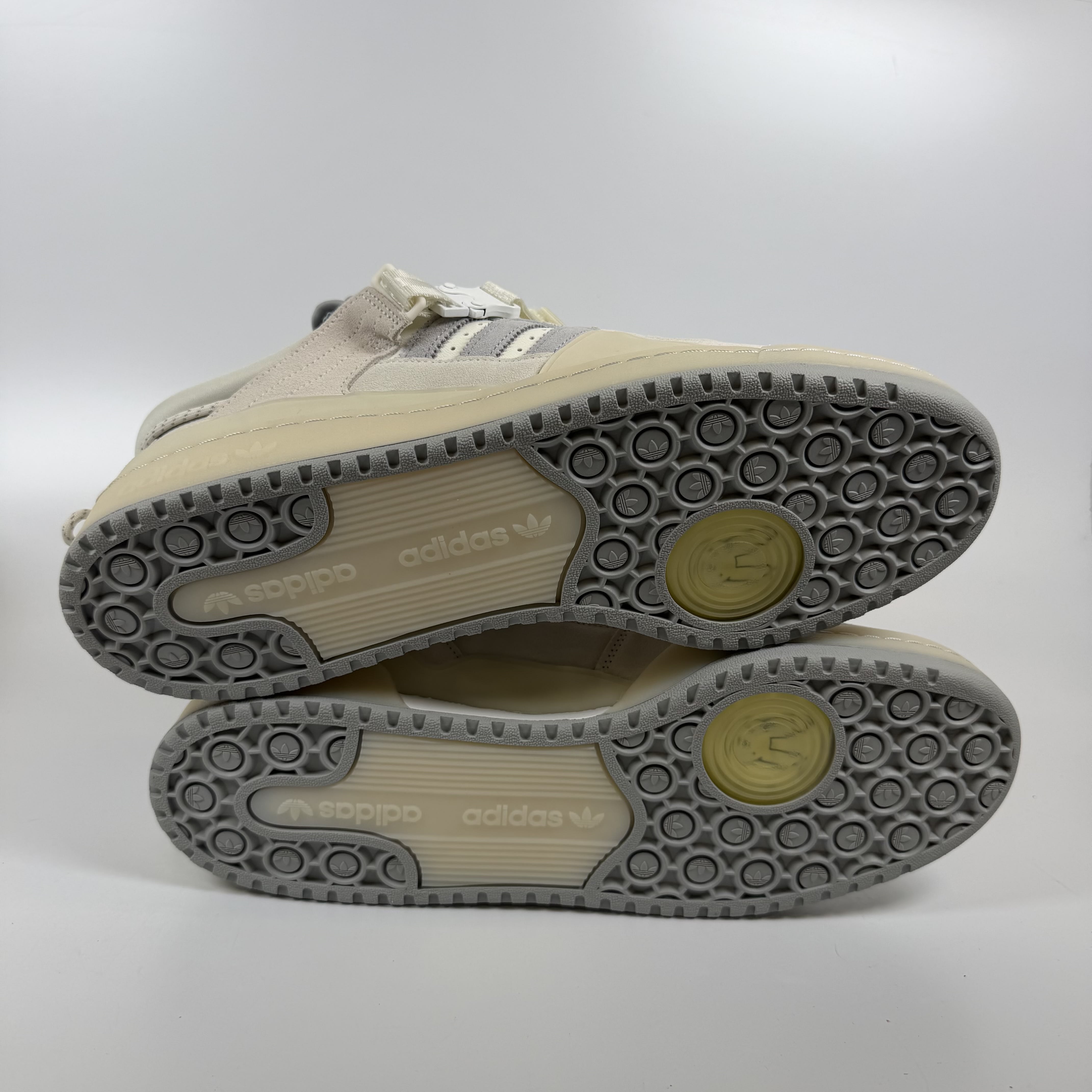 SP9051 adidas Forum Buckle Low Bad Bunny Last Forum