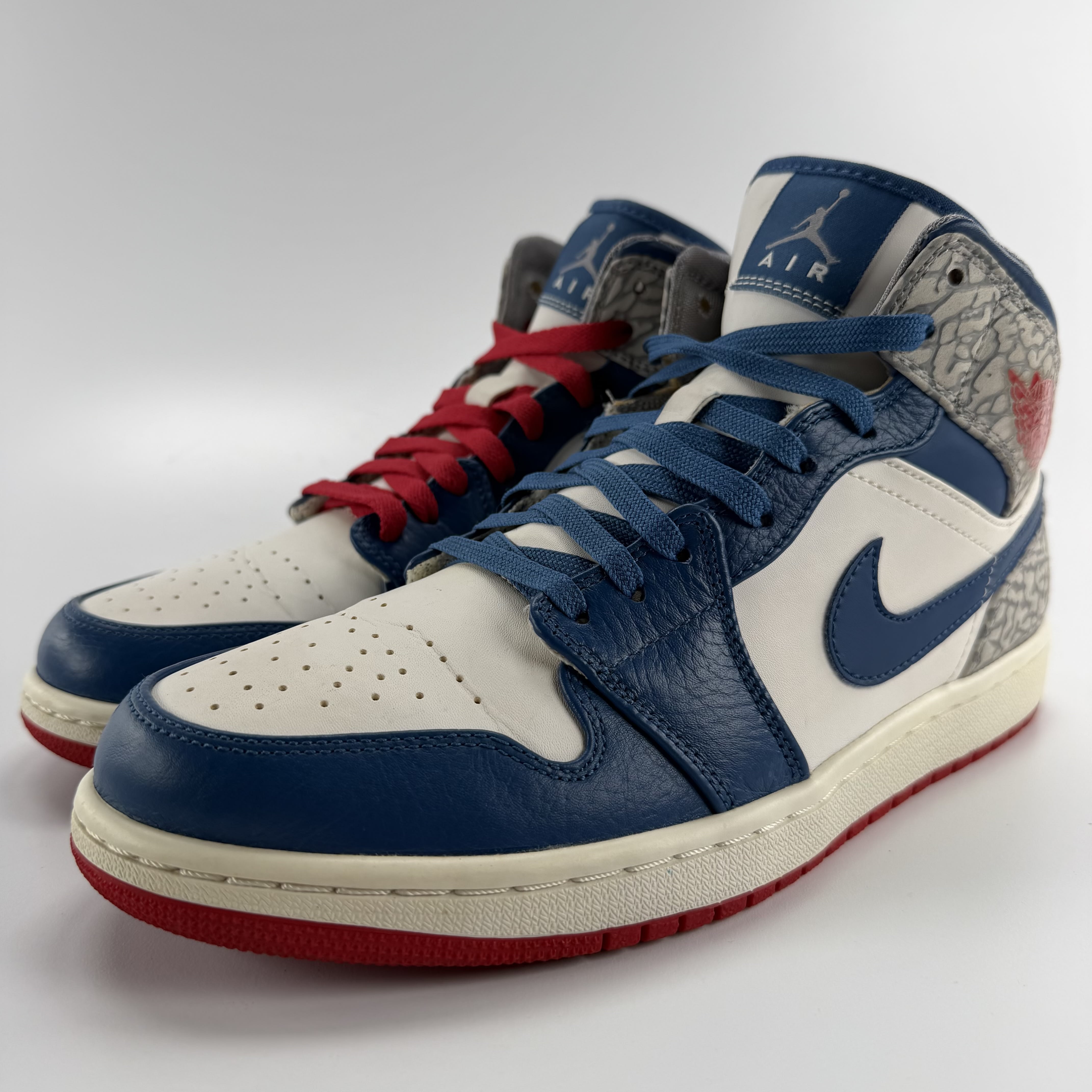 394423 Jordan 1 Retro Mid True Blue