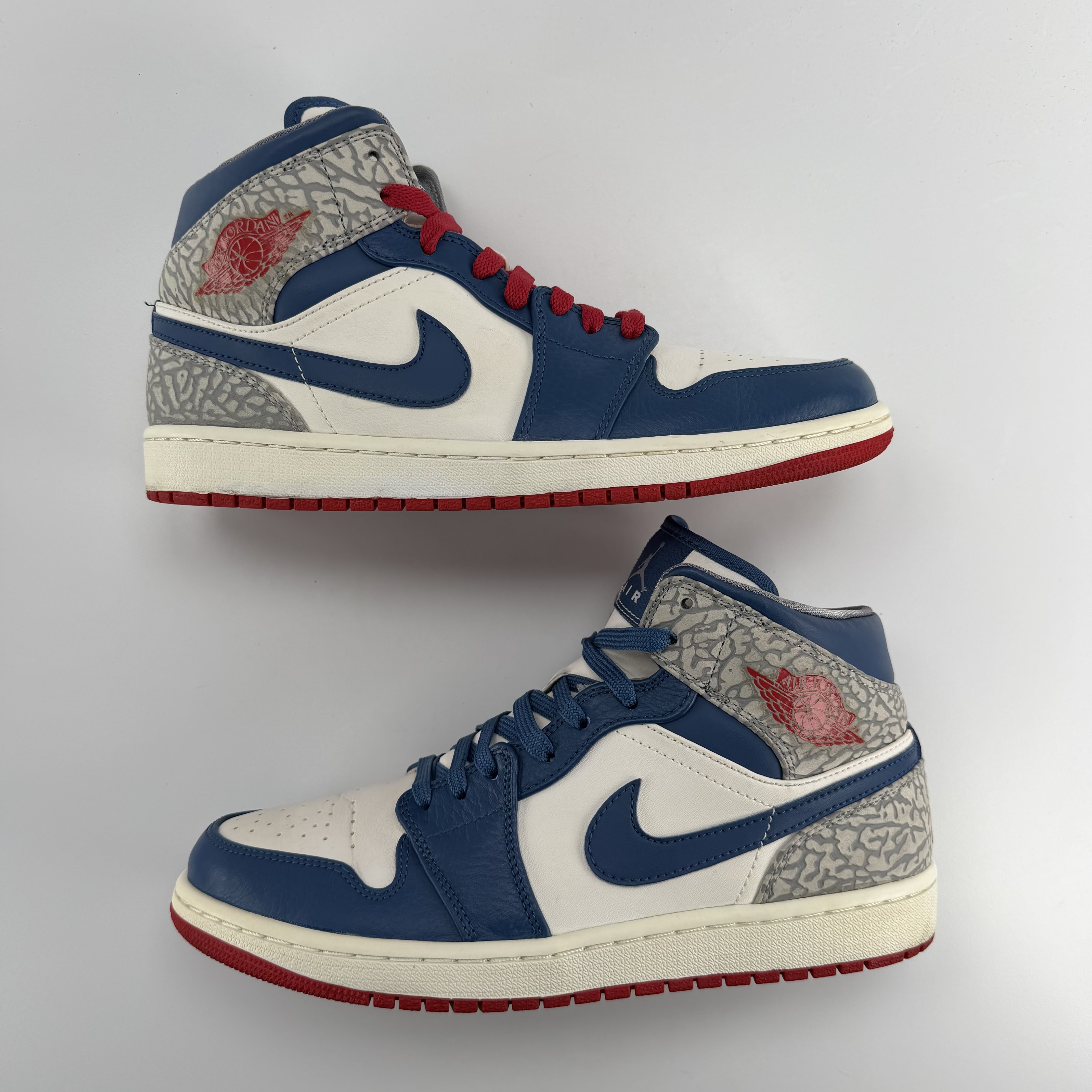 394423 Jordan 1 Retro Mid True Blue