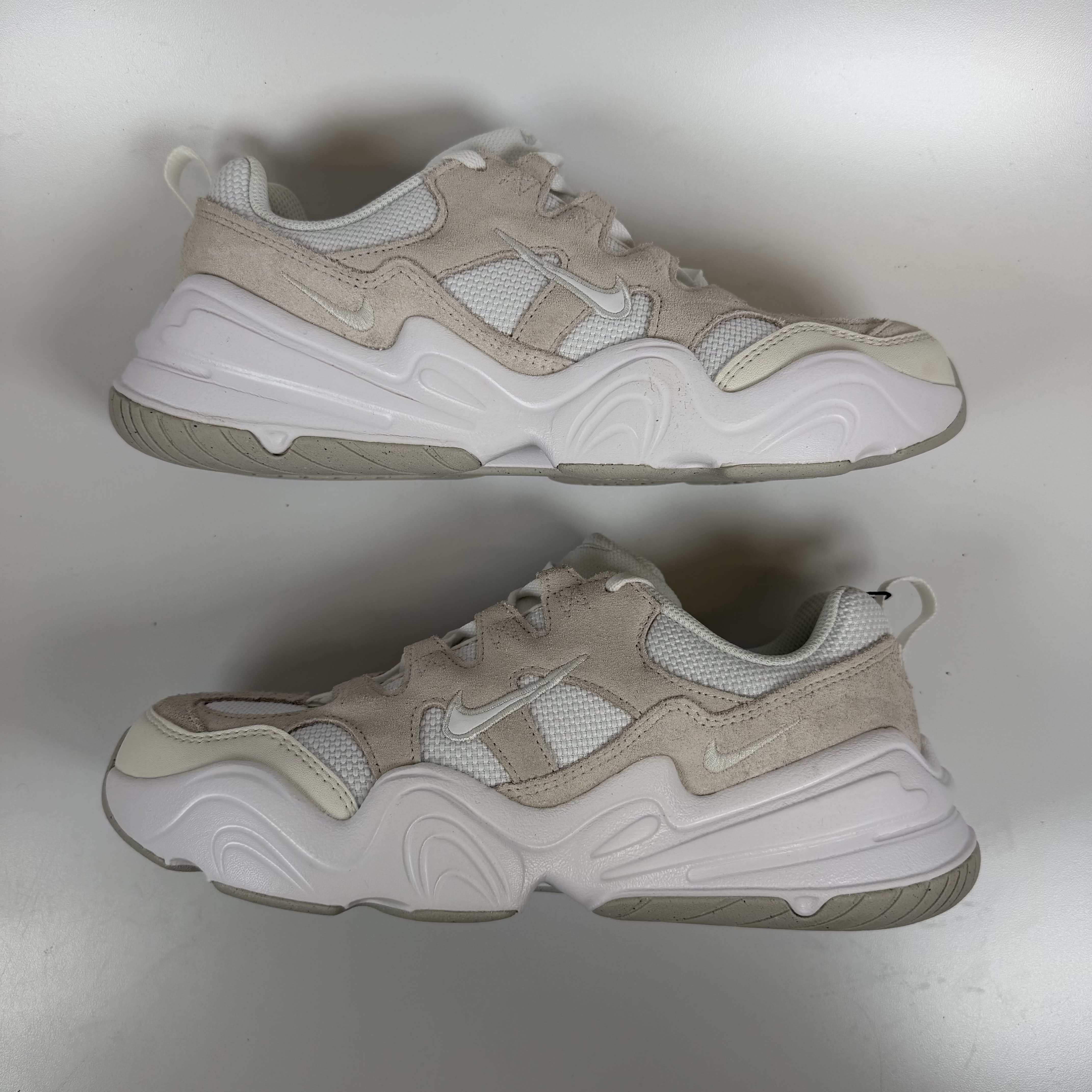 SP9712 Nike Tech Hera Photon Dust White