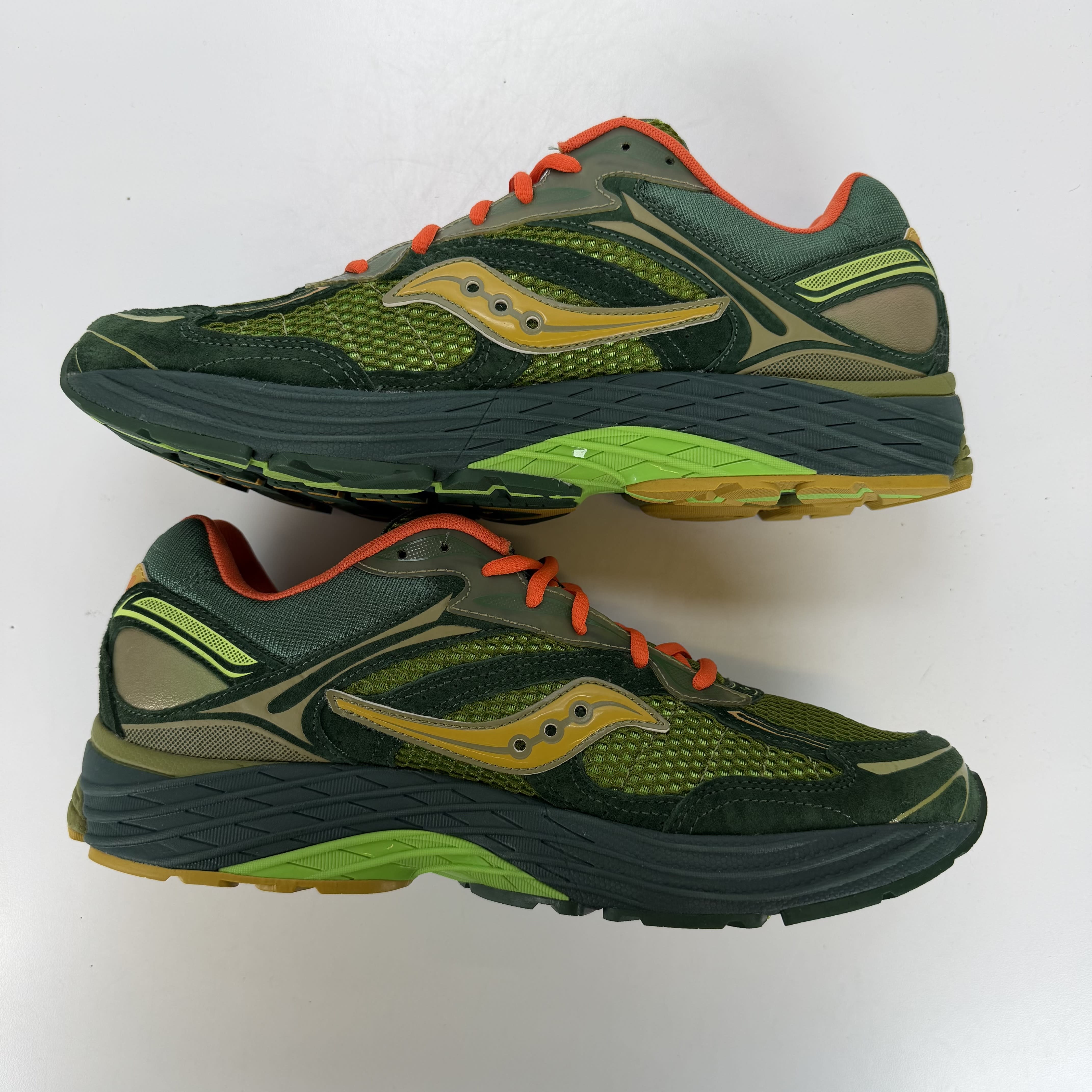 SP4067 Saucony ProGrid Omni 9 Starcow