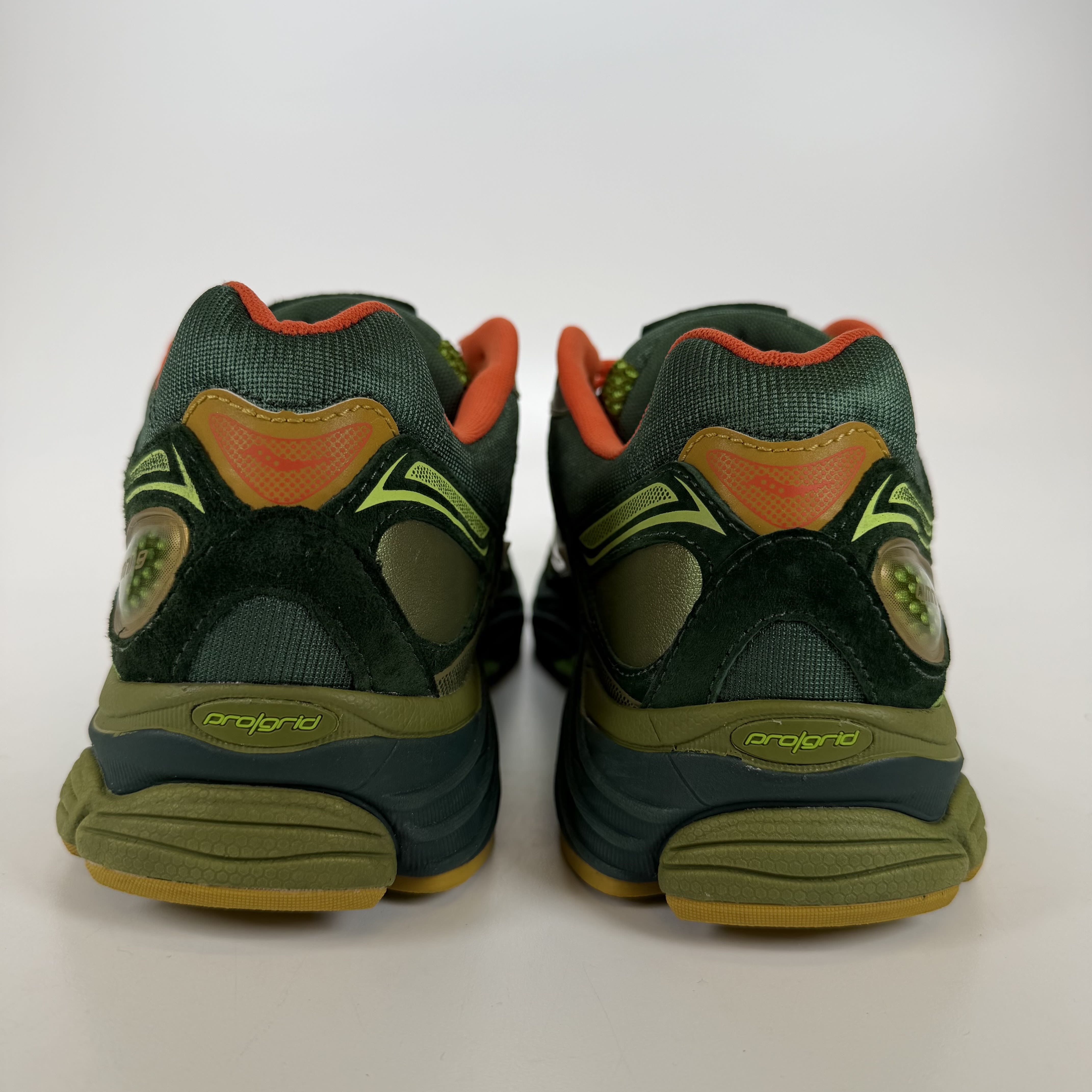 SP4067 Saucony ProGrid Omni 9 Starcow