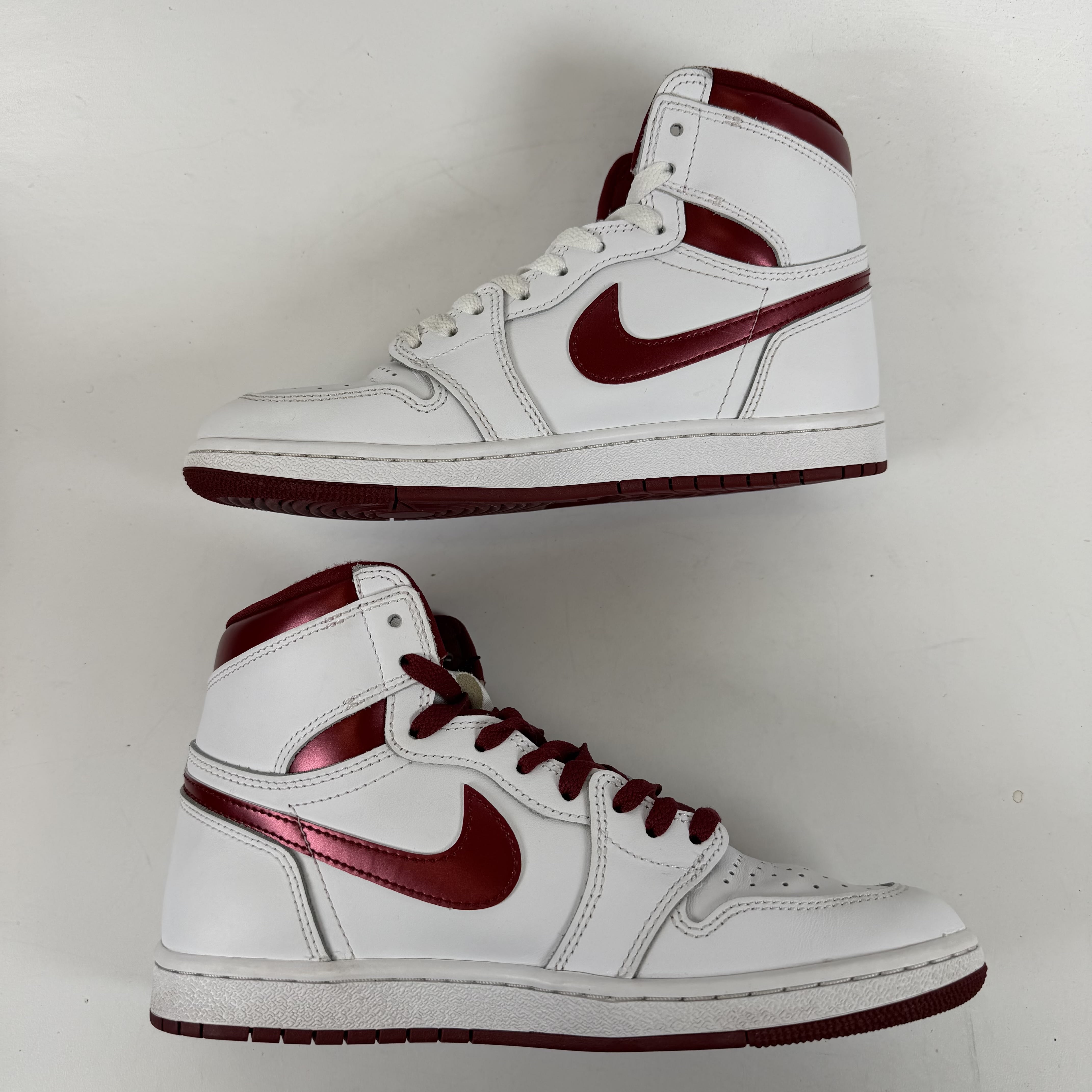 640998 Jordan 1 Retro High '85 OG Metallic Burgundy