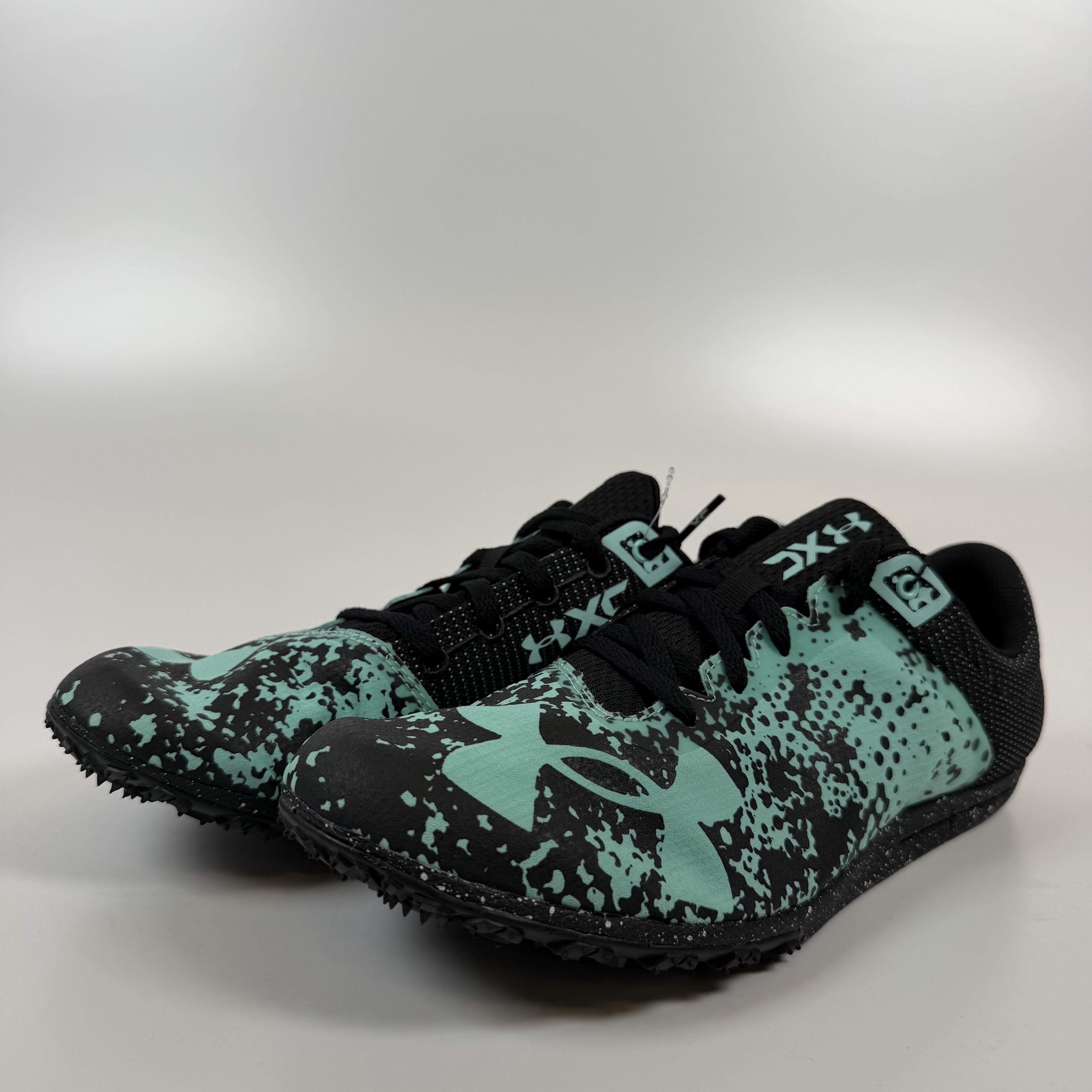 SP9605 Under Armor Brigade XC Spike Teal