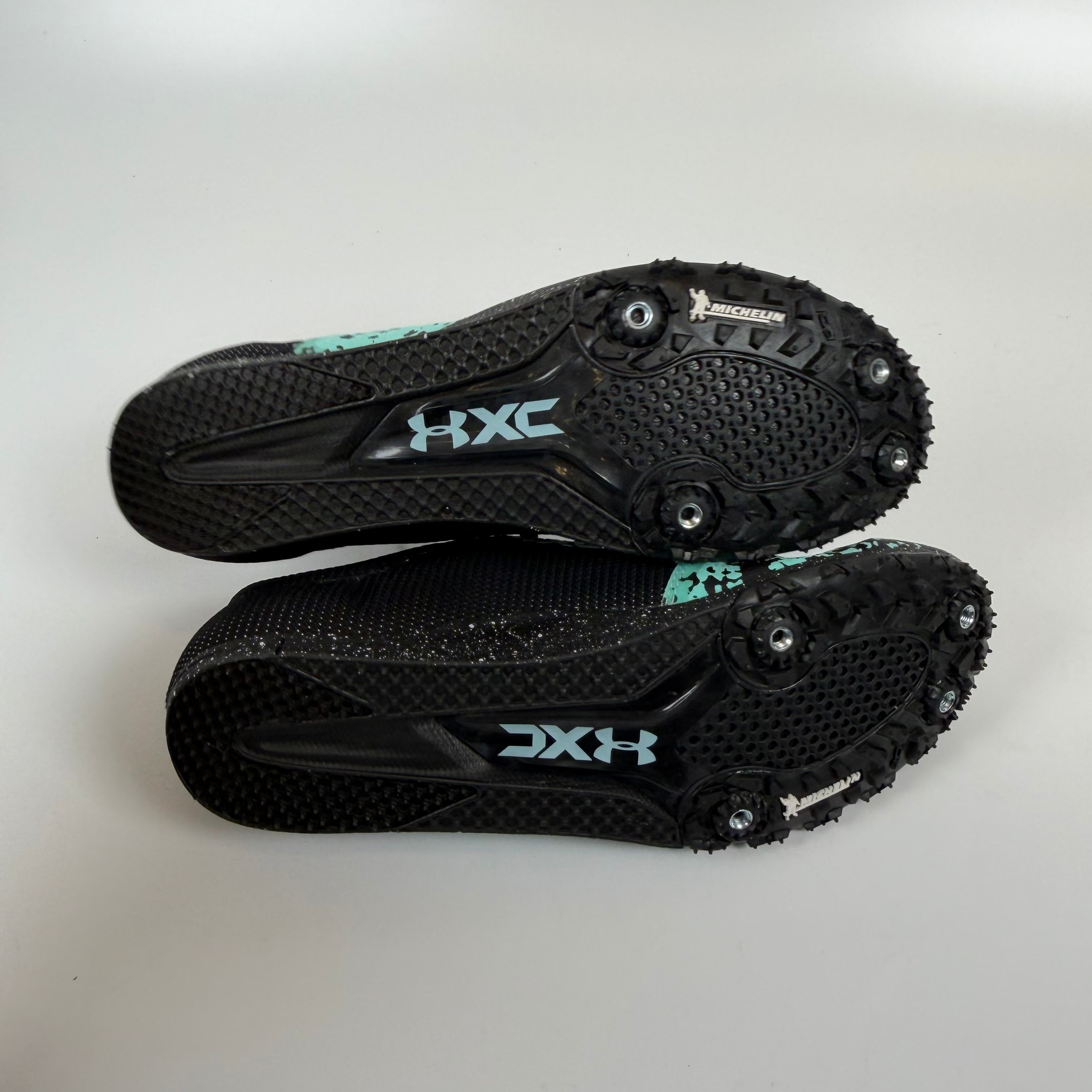 SP9605 Under Armor Brigade XC Spike Teal