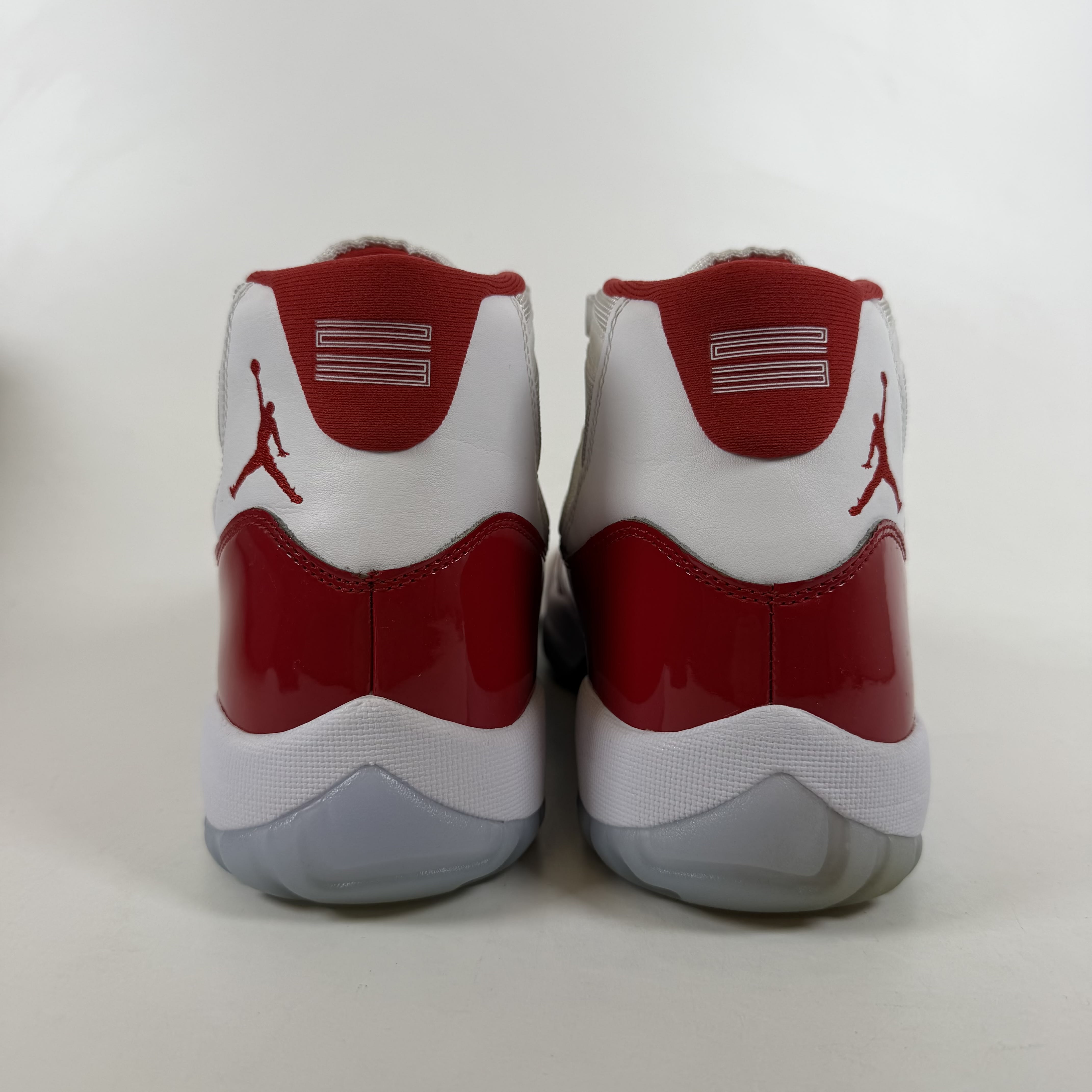 709506 Jordan 11 Retro Cherry (2022)