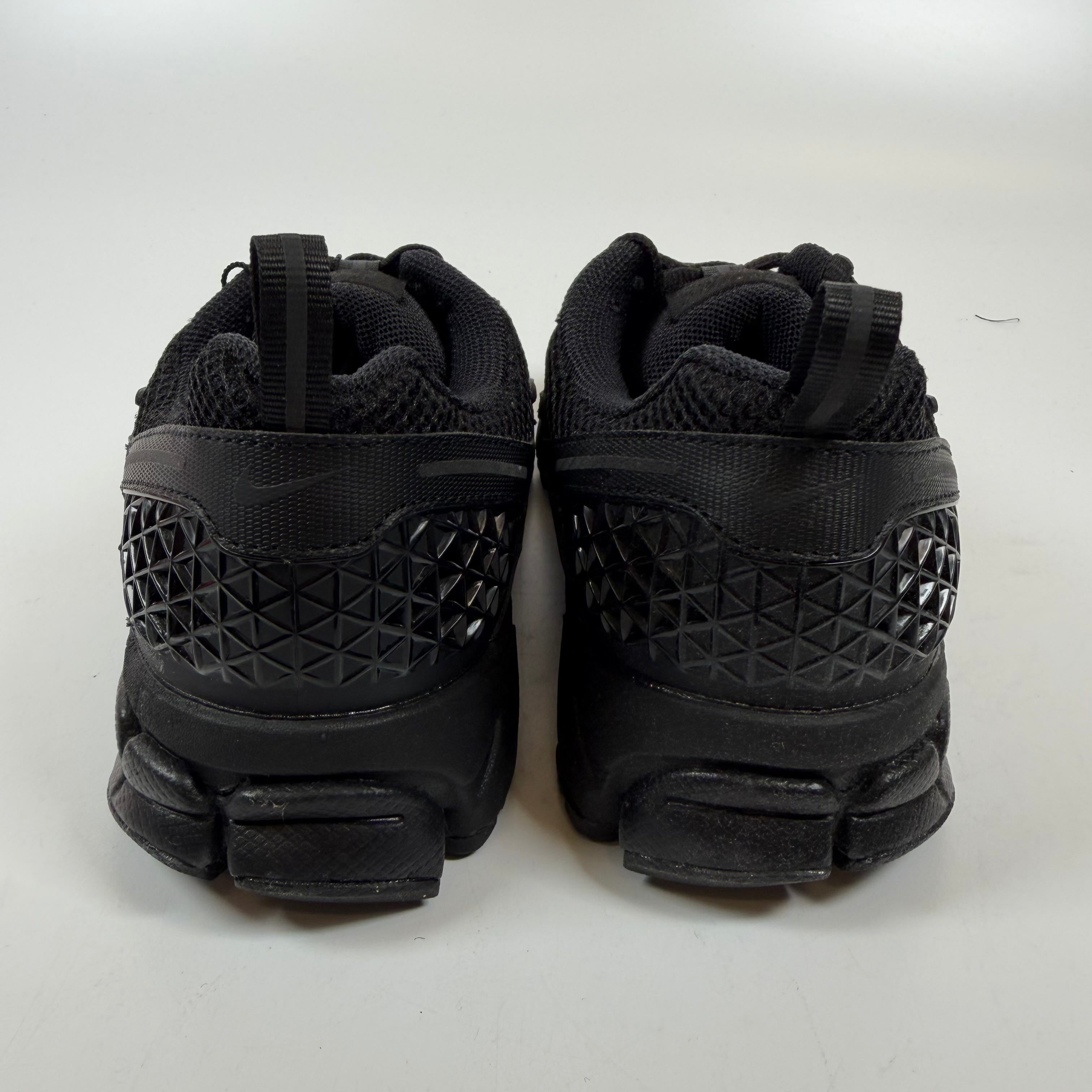 660619 Nike Vomero 5 Black (GS)
