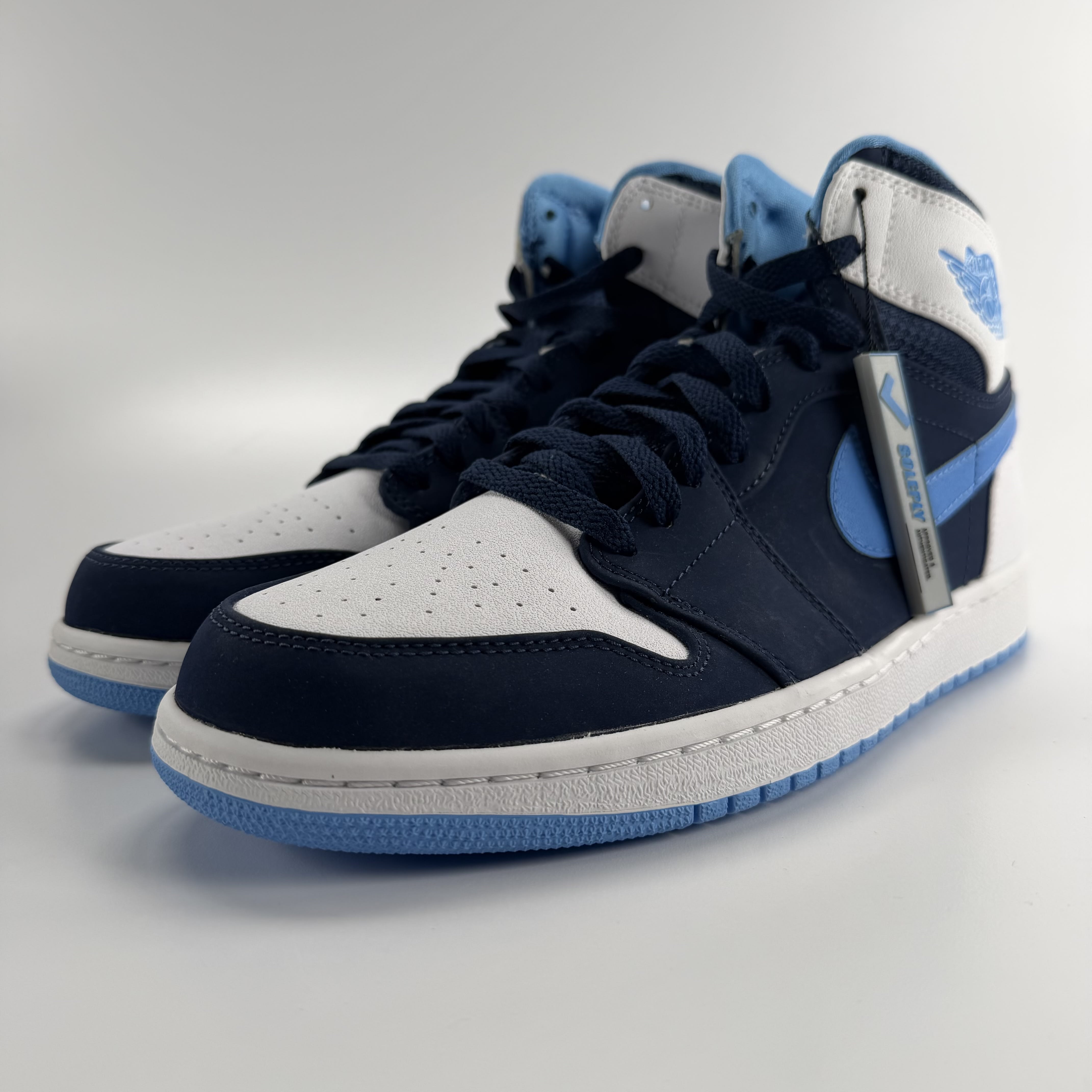 424888 Jordan 1 Retro Chris Paul PE