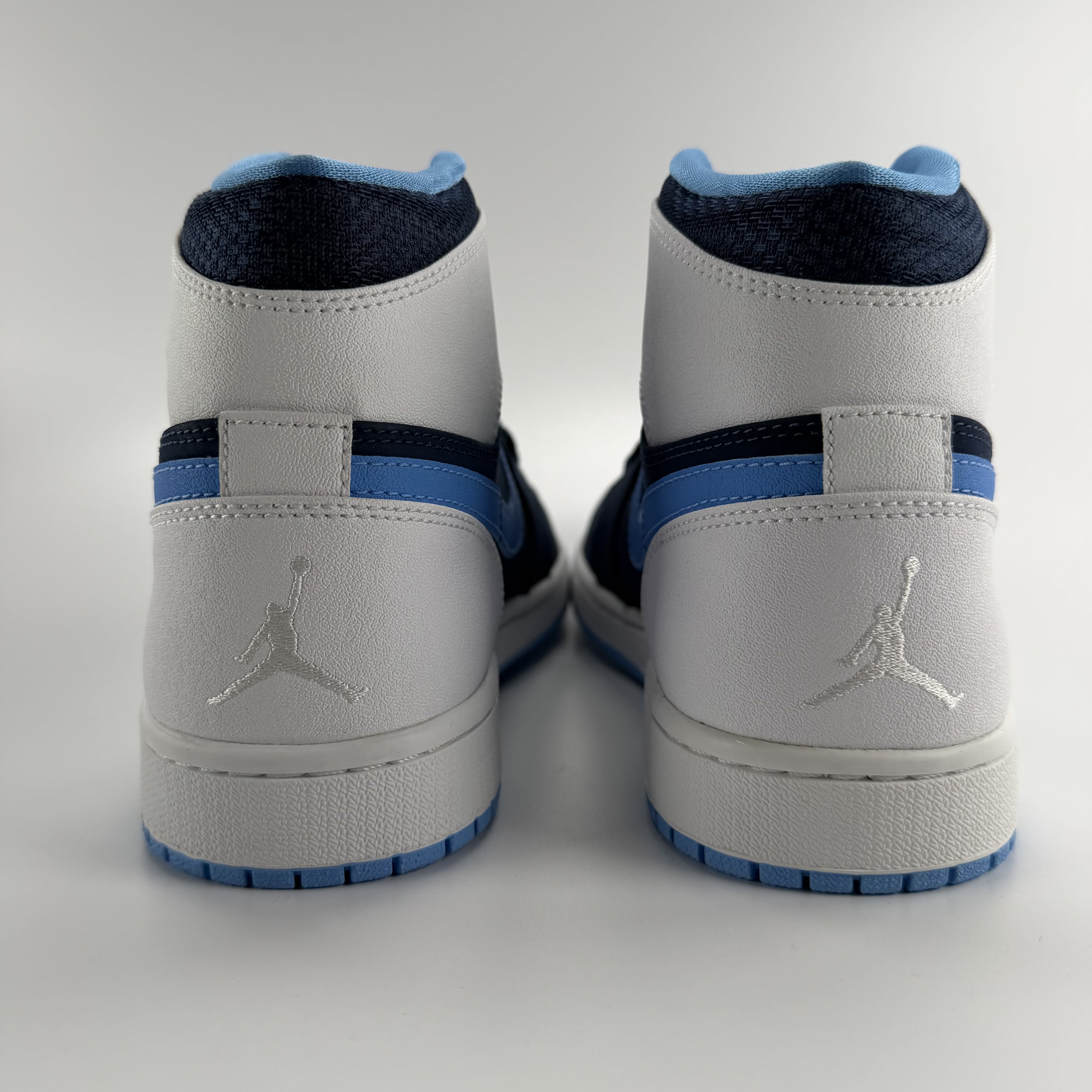 424888 Jordan 1 Retro Chris Paul PE