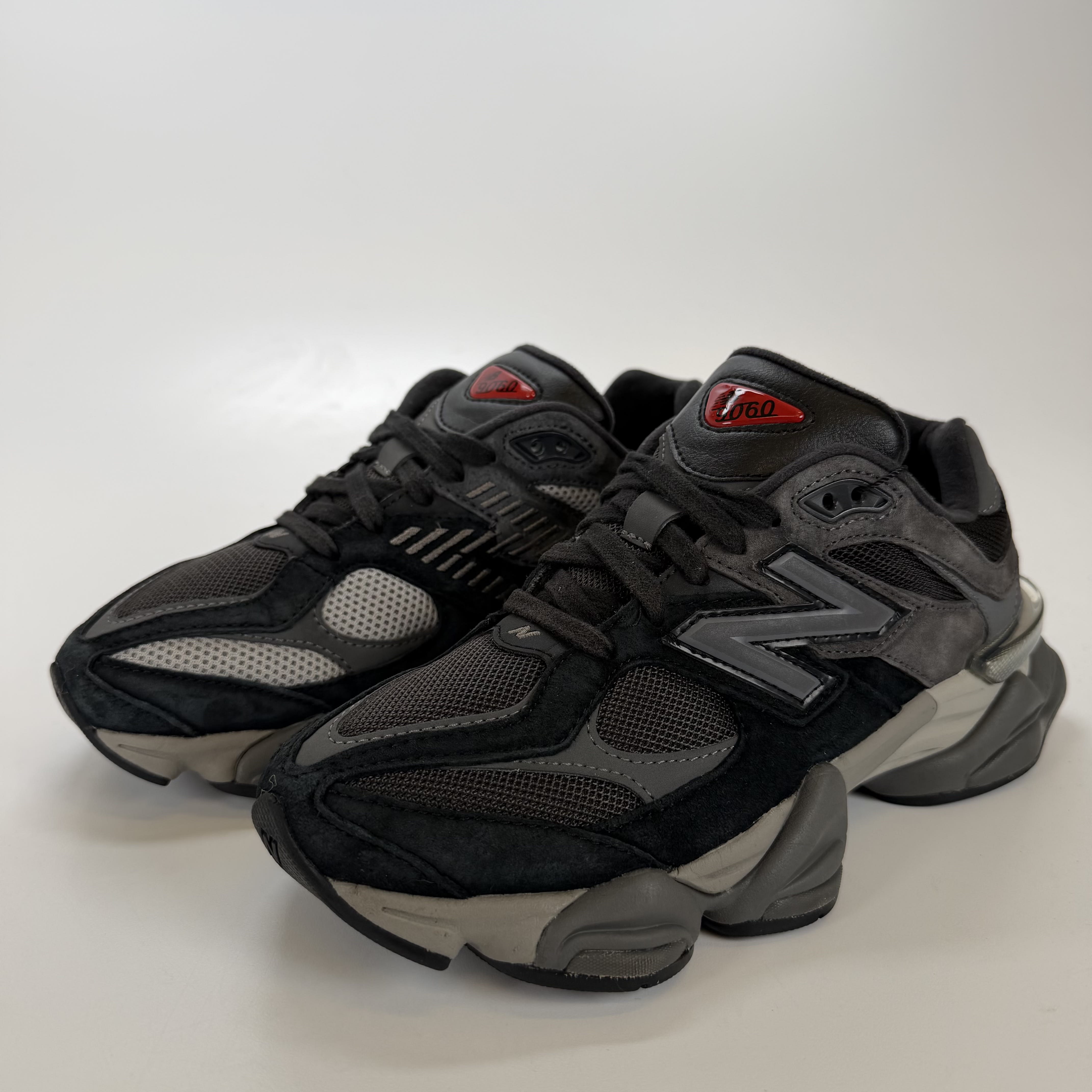 SP3699 9060 'Black Castlerock'