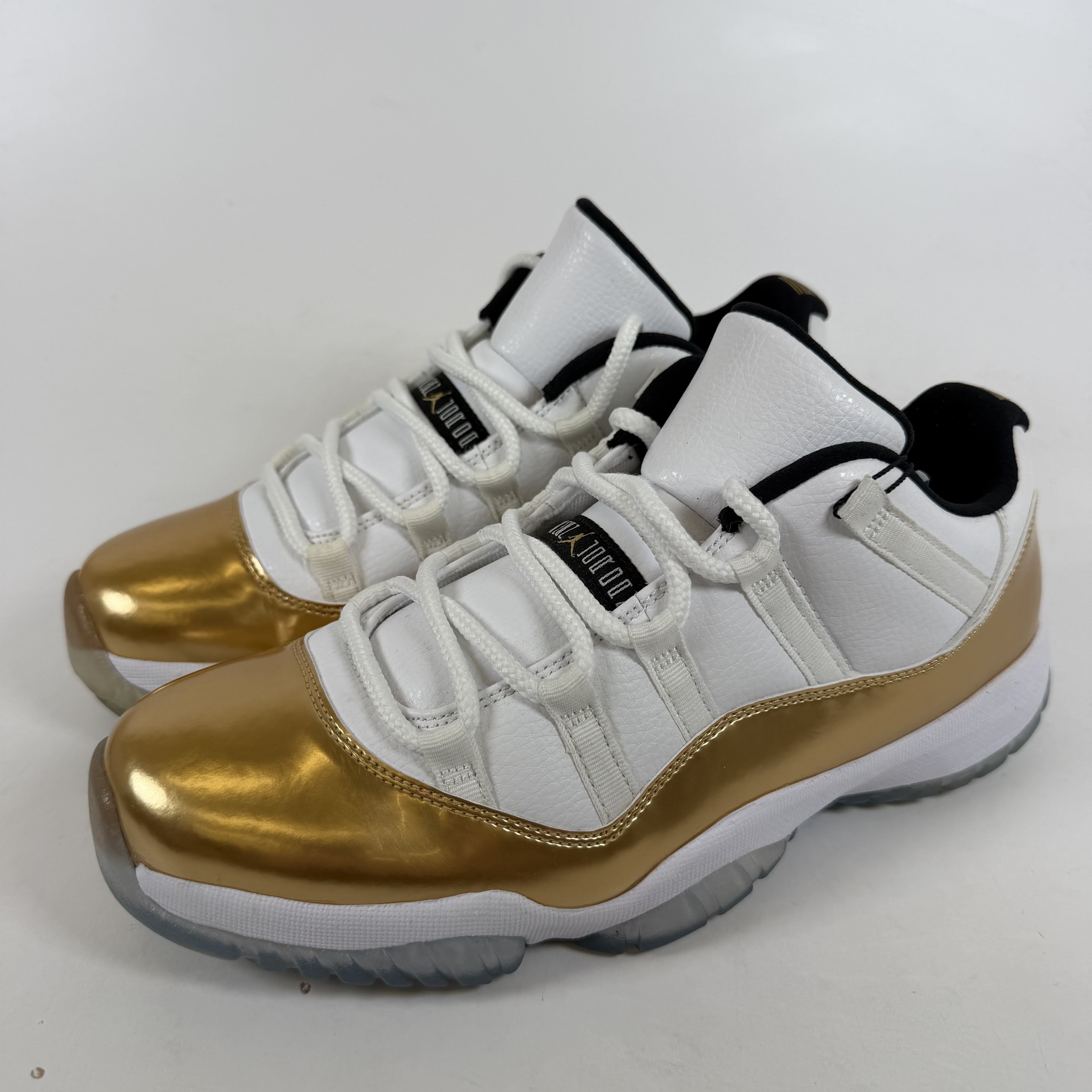 [554600] Air Jordan 11 Retro Low 'Closing Ceremony'