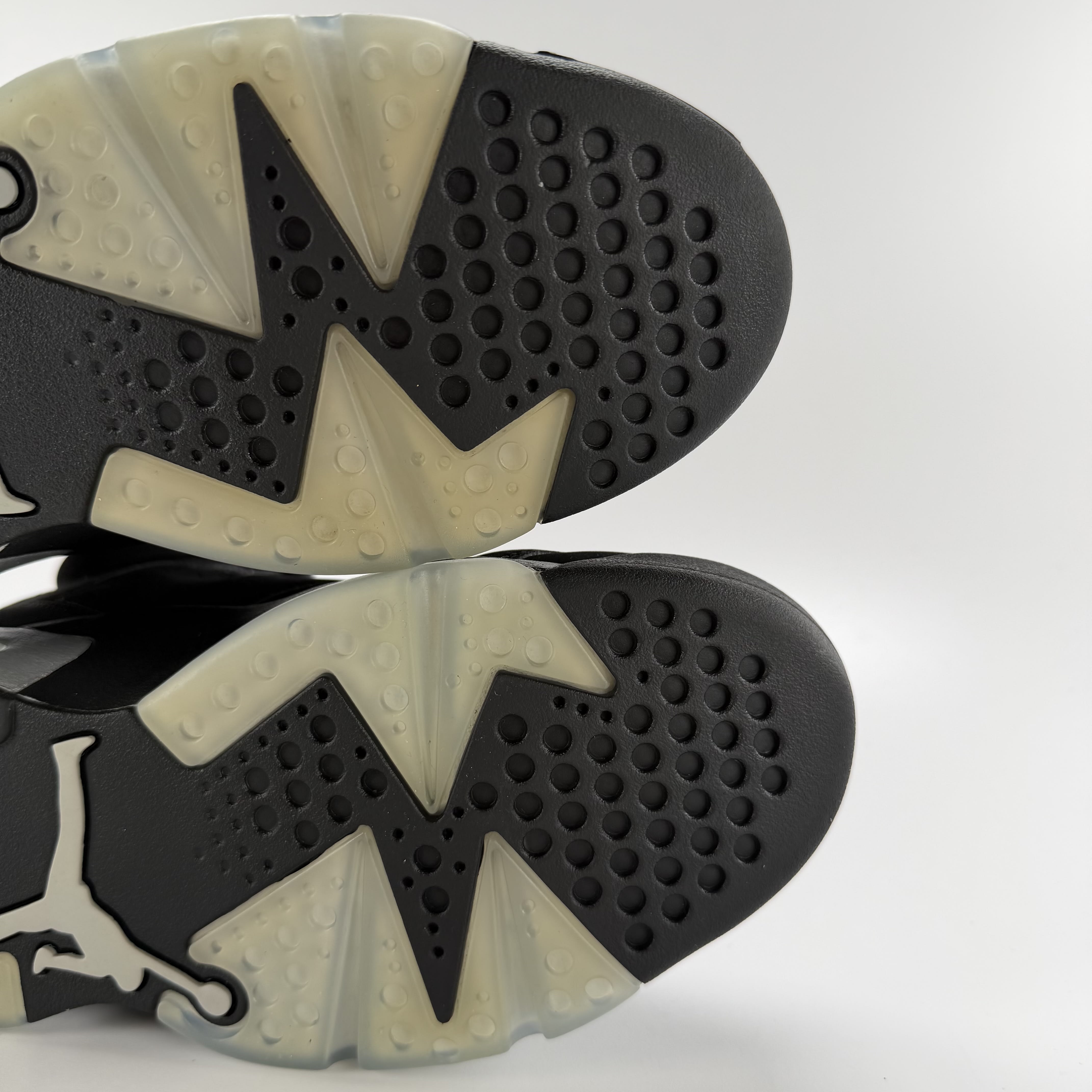 647179 Air Jordan 6 Retro 'Chrome'