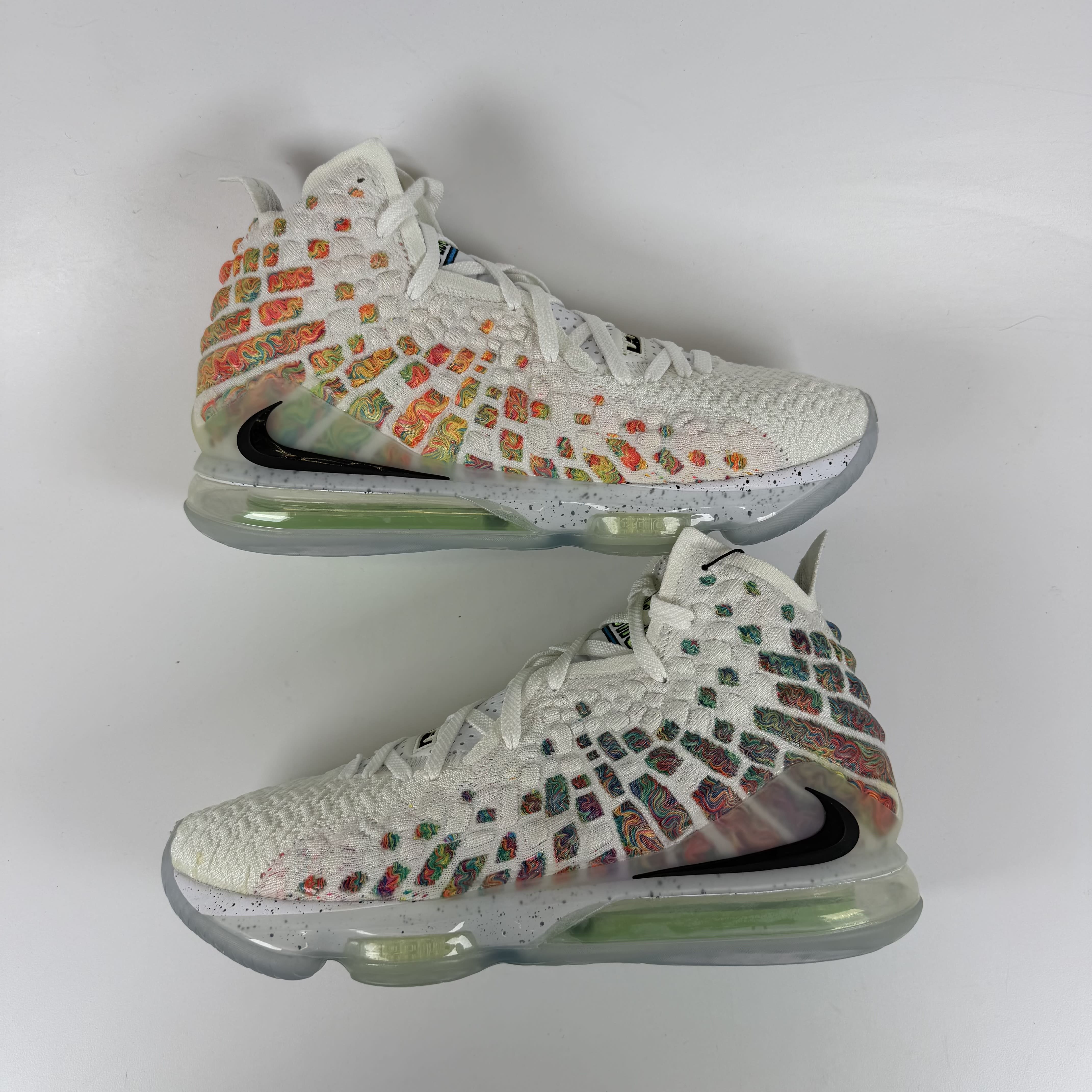 SP10815 Nike LeBron 17 Air Command Force