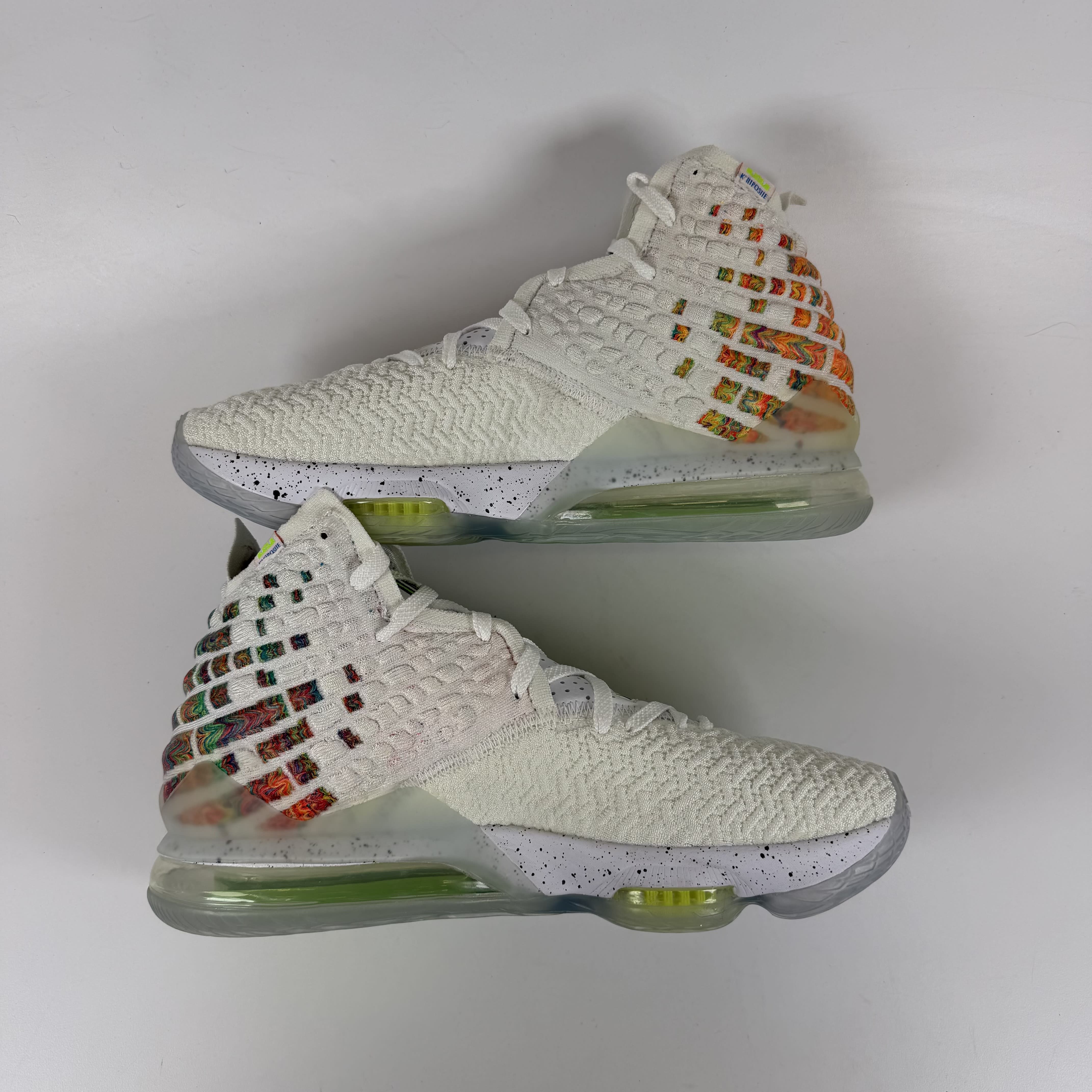 SP10815 Nike LeBron 17 Air Command Force