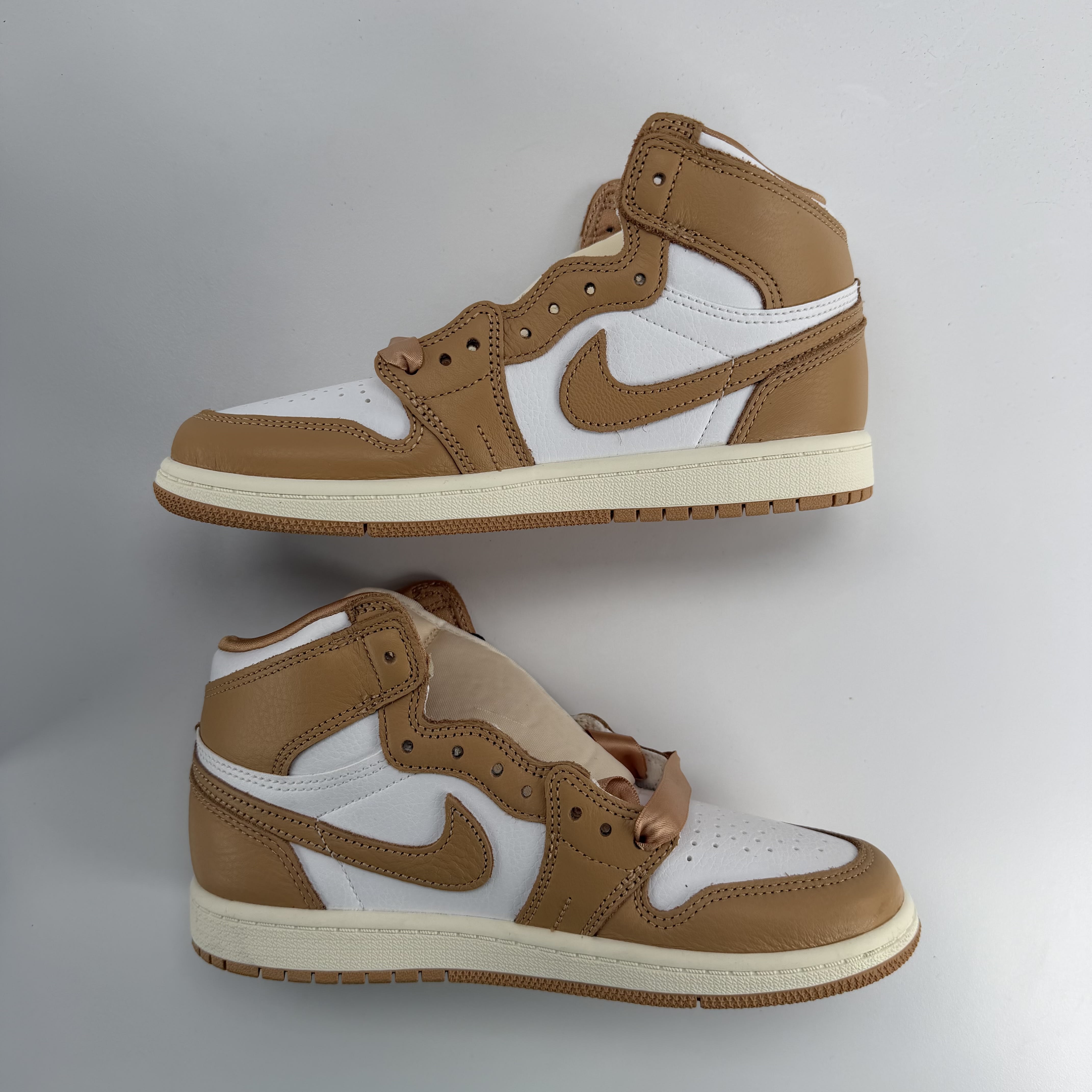 313205 Jordan 1 Retro High OG Praline (PS)