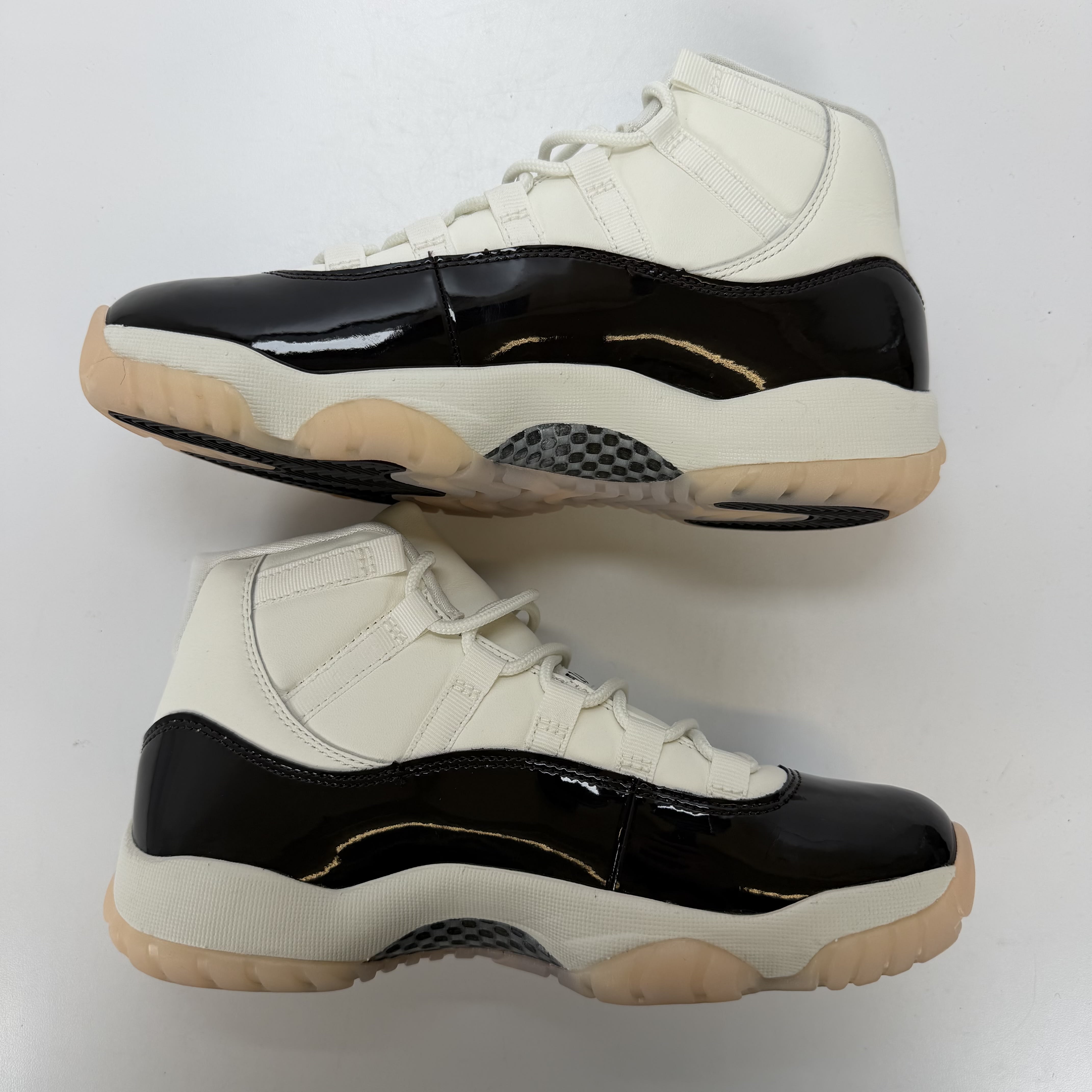 SP3479 Jordan 11 Retro Neapolitan (Women's)