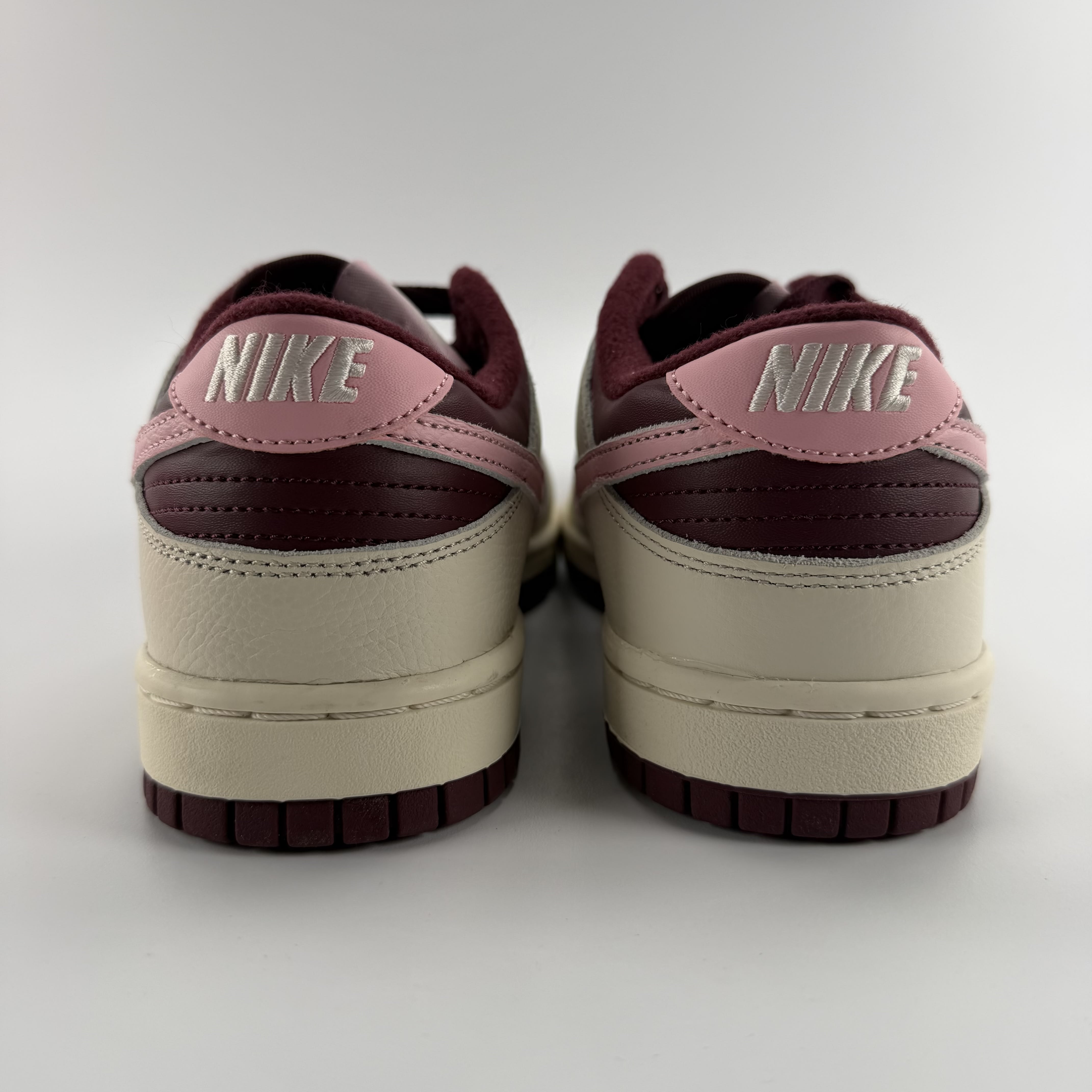 283109 Dunk Low Premium 'Valentine's Day'