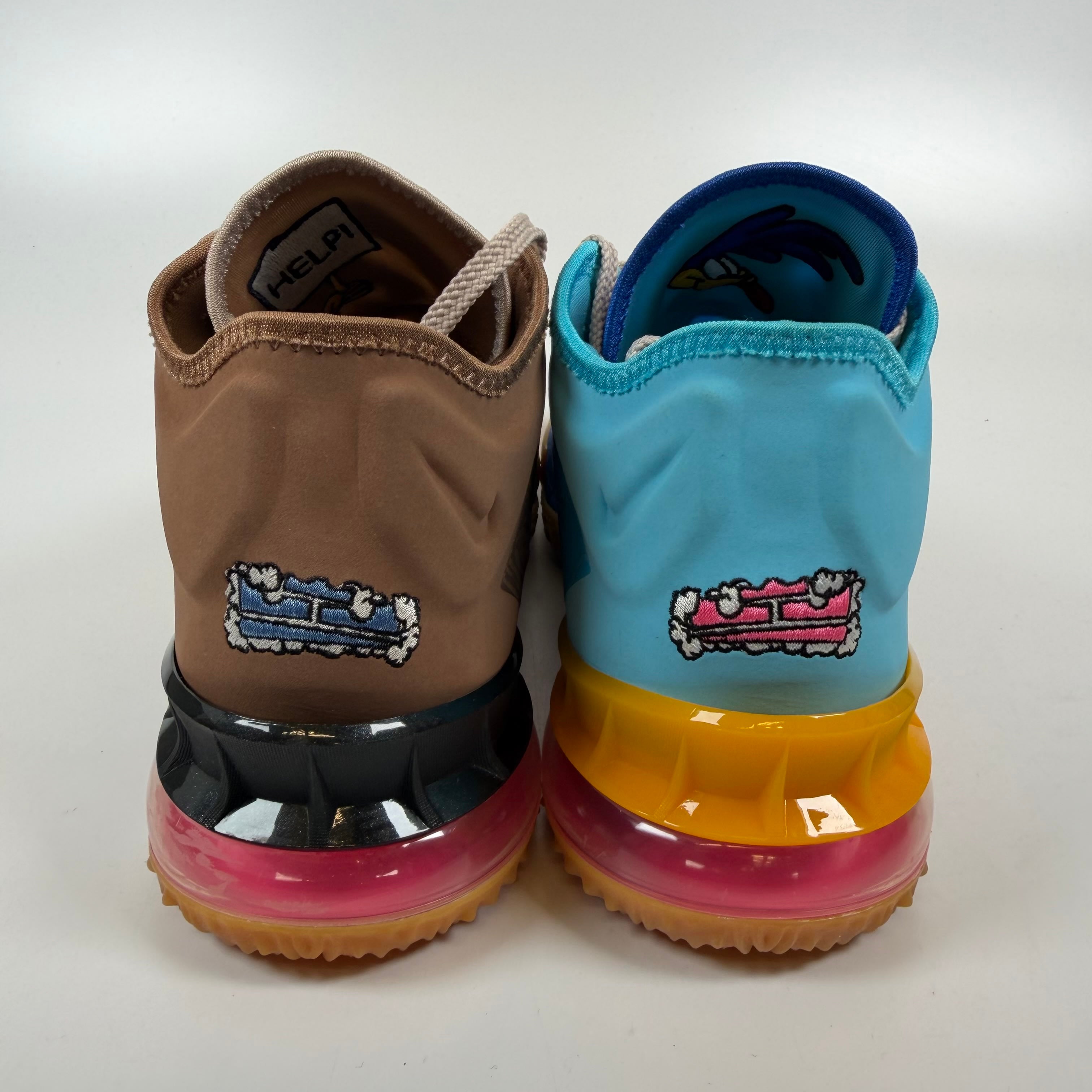 SP10863 Nike LeBron 18 Low Wile E. vs Roadrunner Space Jam