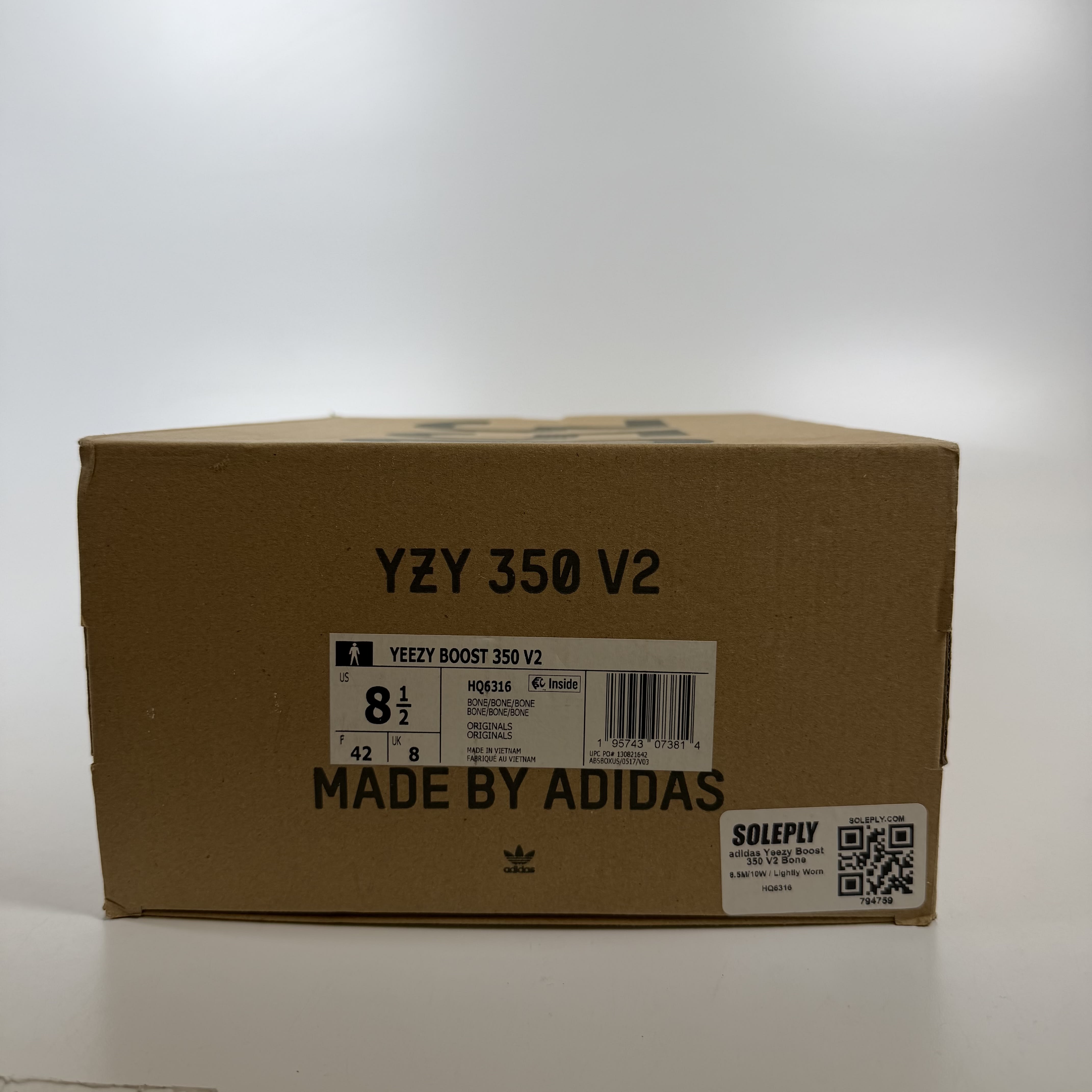 [794759] adidas Yeezy Boost 350 V2 Bone