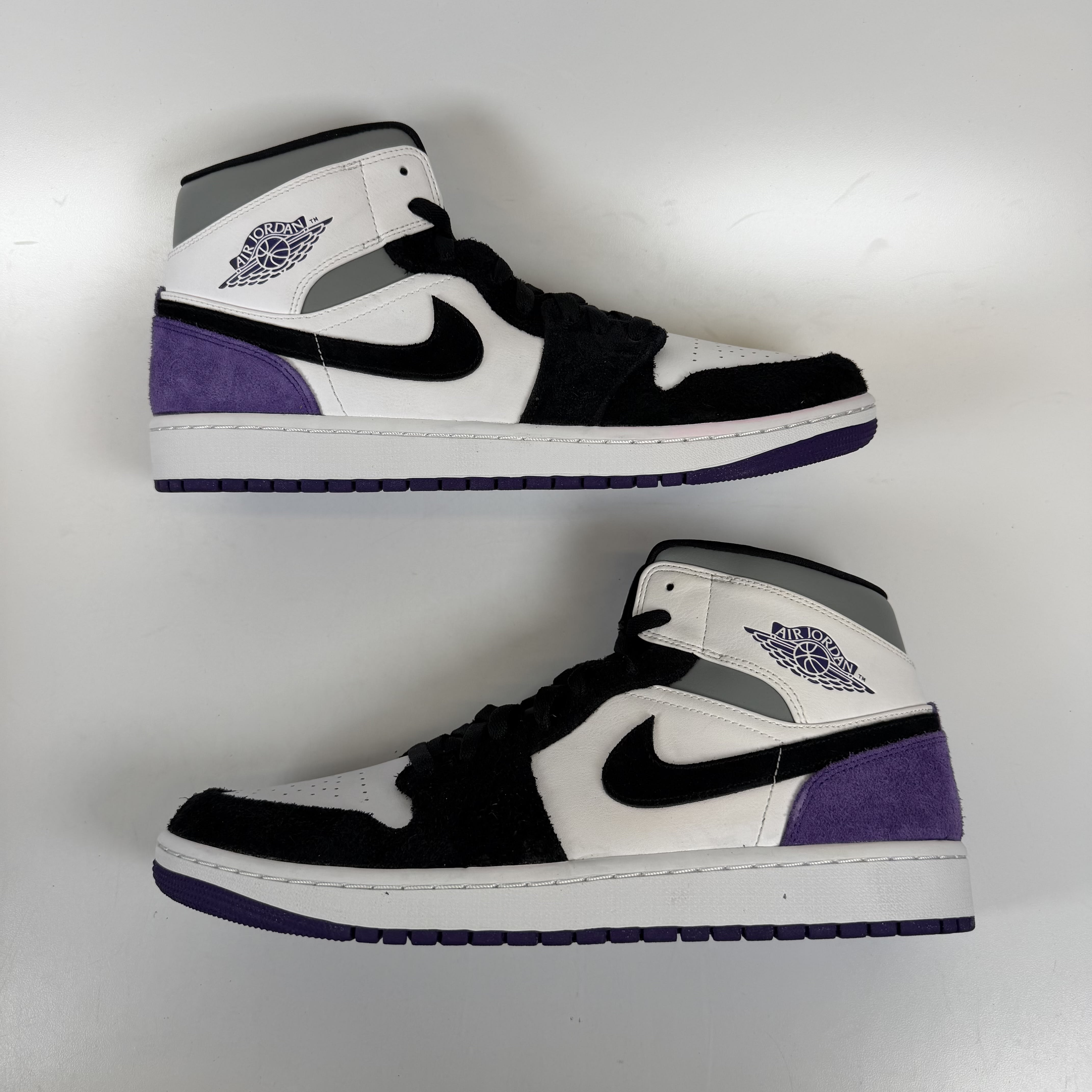 787760 Air Jordan 1 Mid SE 'Varsity Purple'