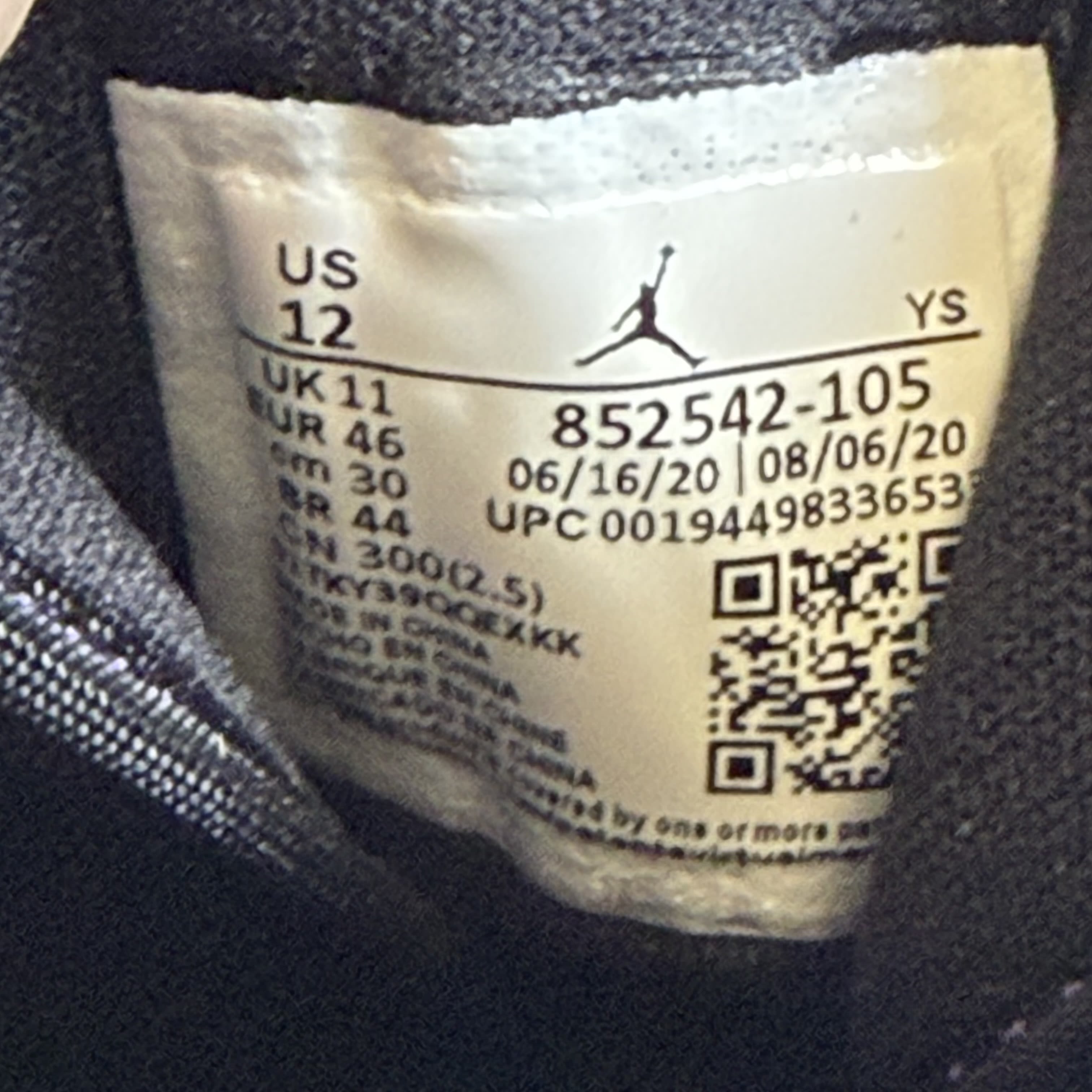 787760 Air Jordan 1 Mid SE 'Varsity Purple'