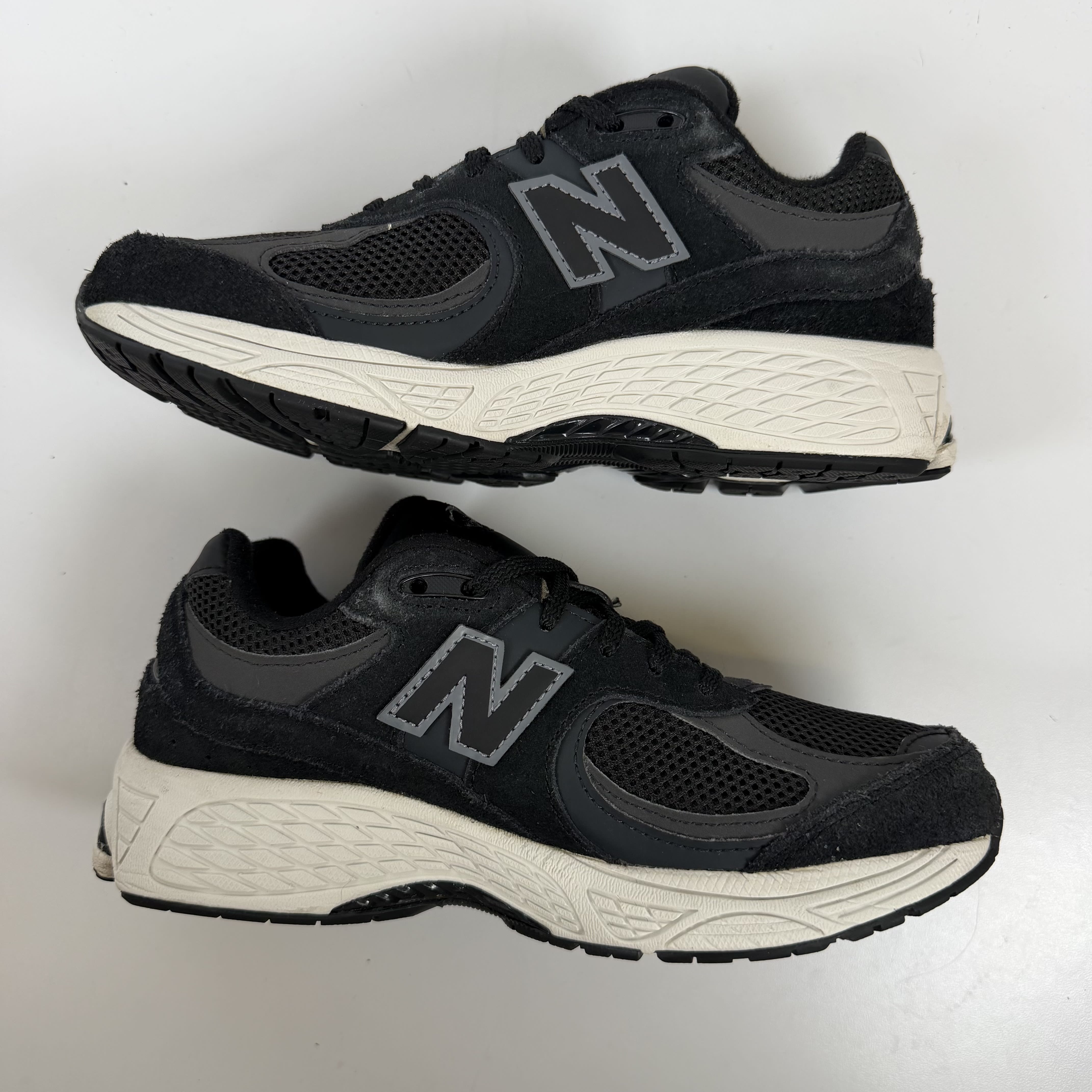 SP7008 New Balance 2002R Black (GS)