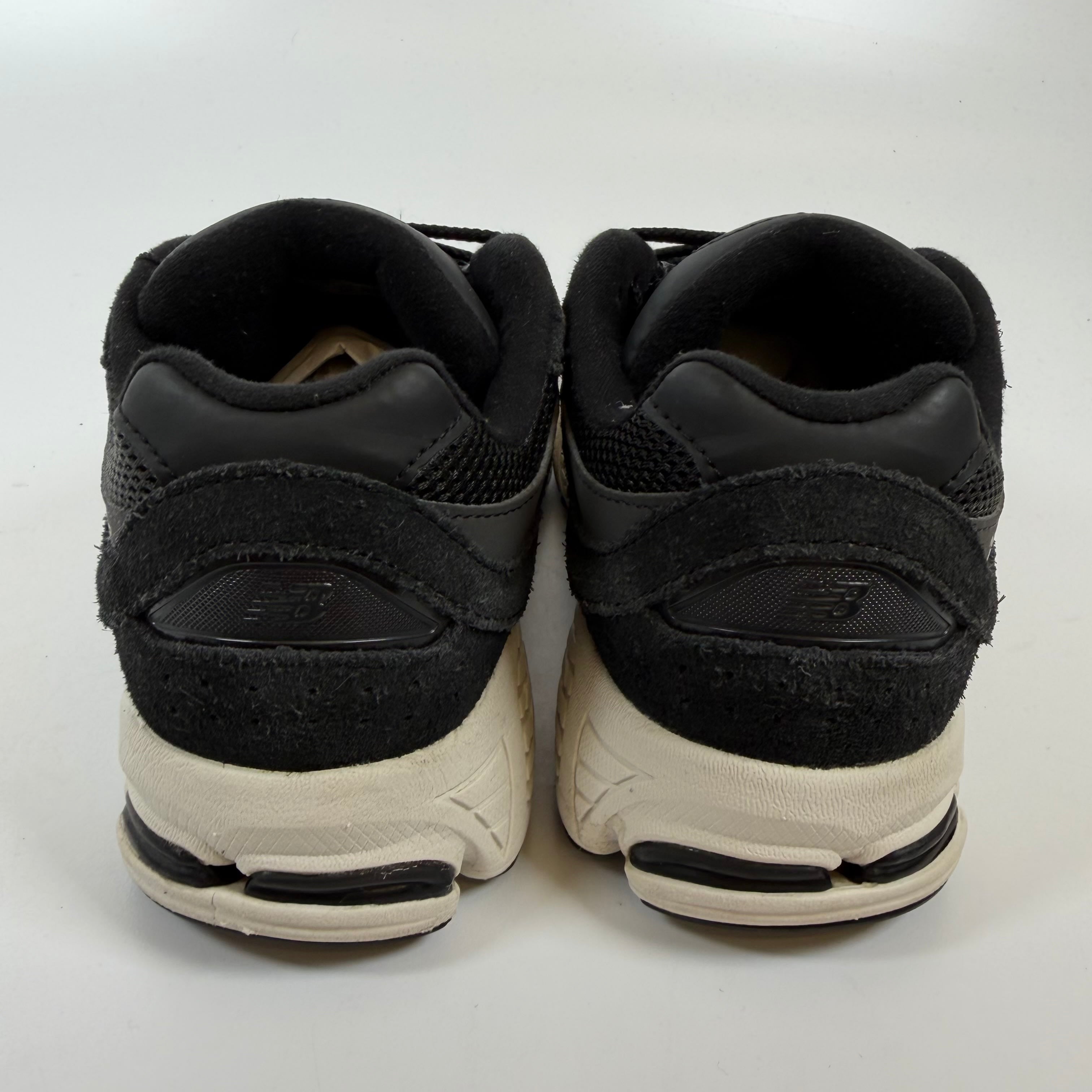 SP7008 New Balance 2002R Black (GS)