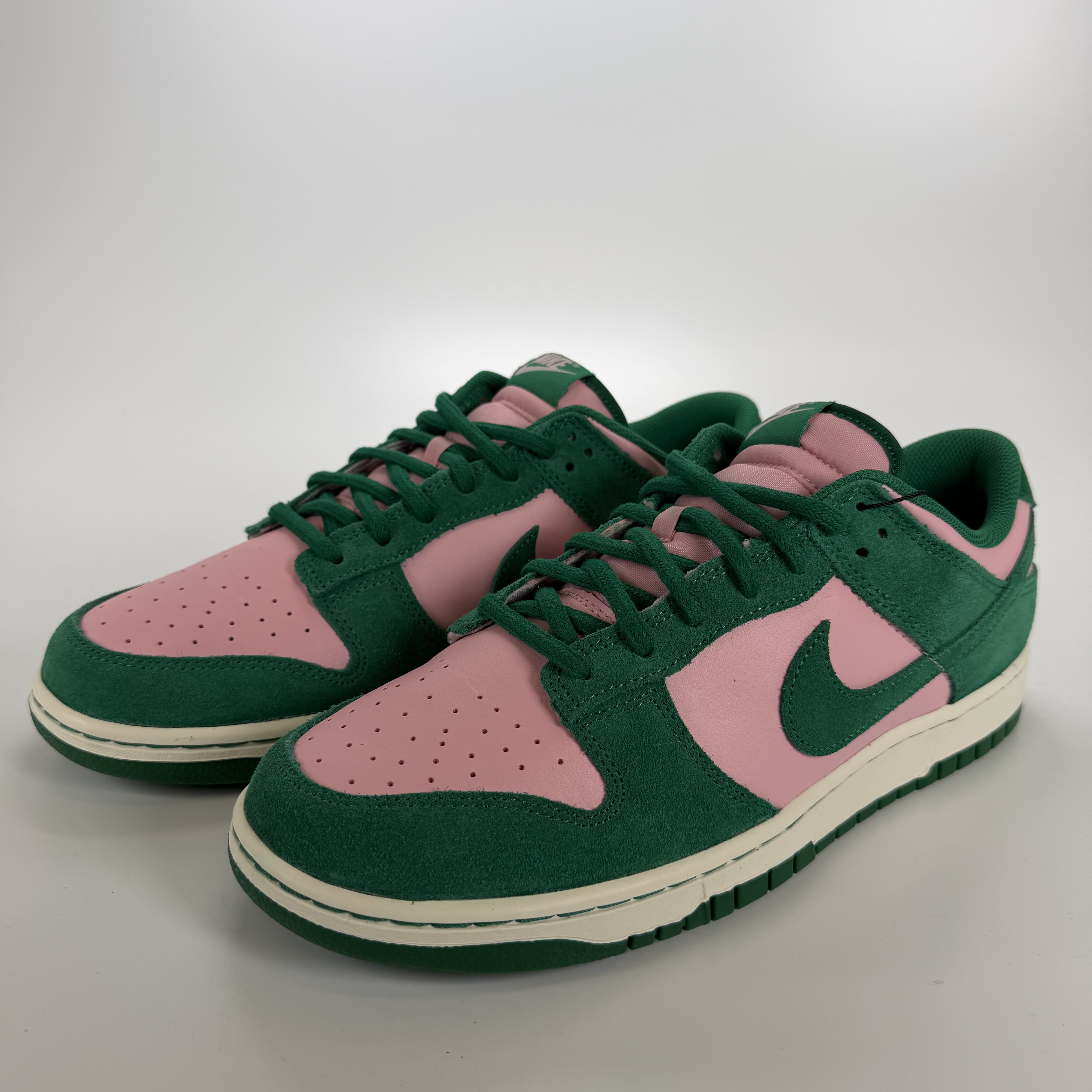 SP3014 Nike Dunk Low Retro SE Medium Soft Pink Malachite