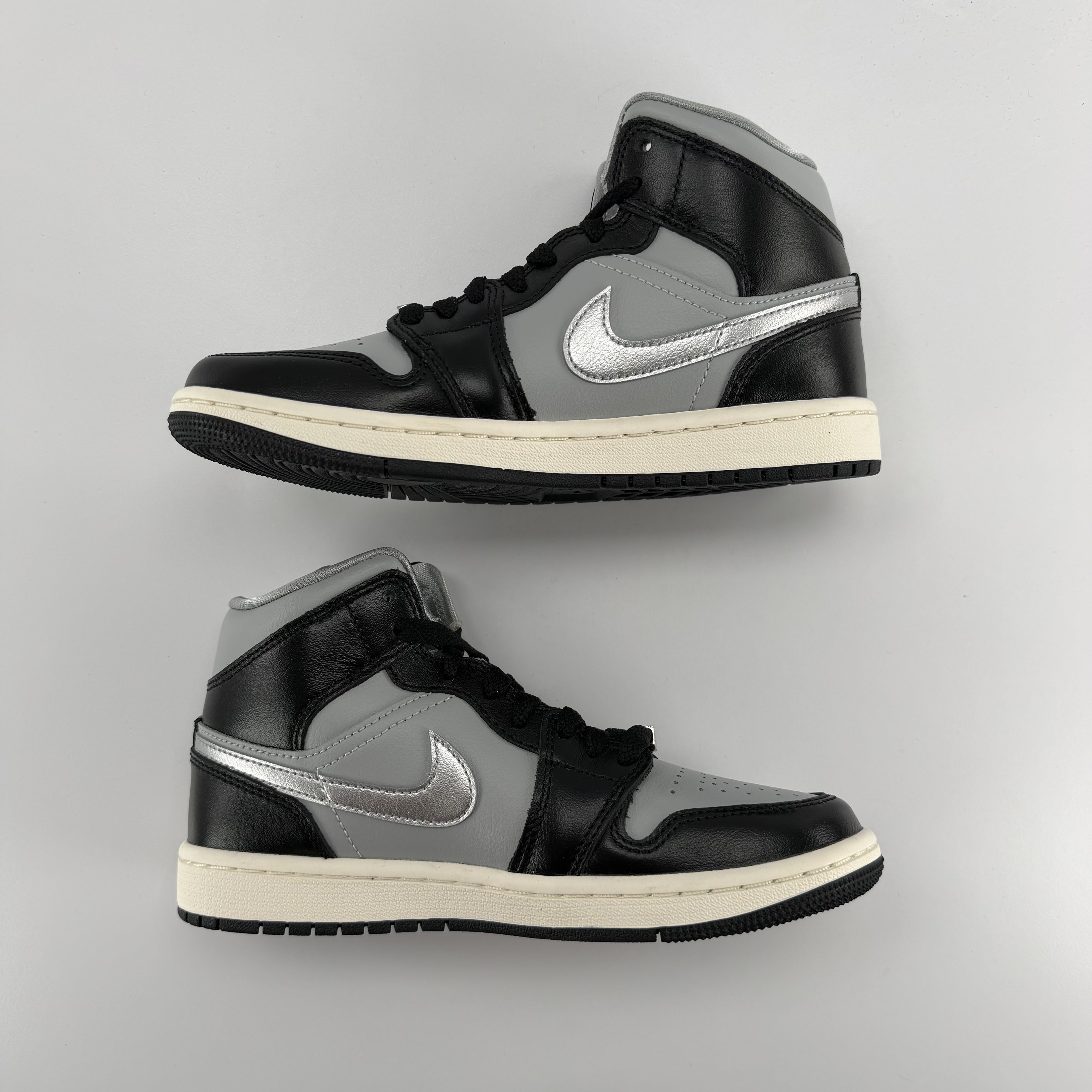 340825 Jordan 1 Mid SE Black Metallic Silver (Women's)