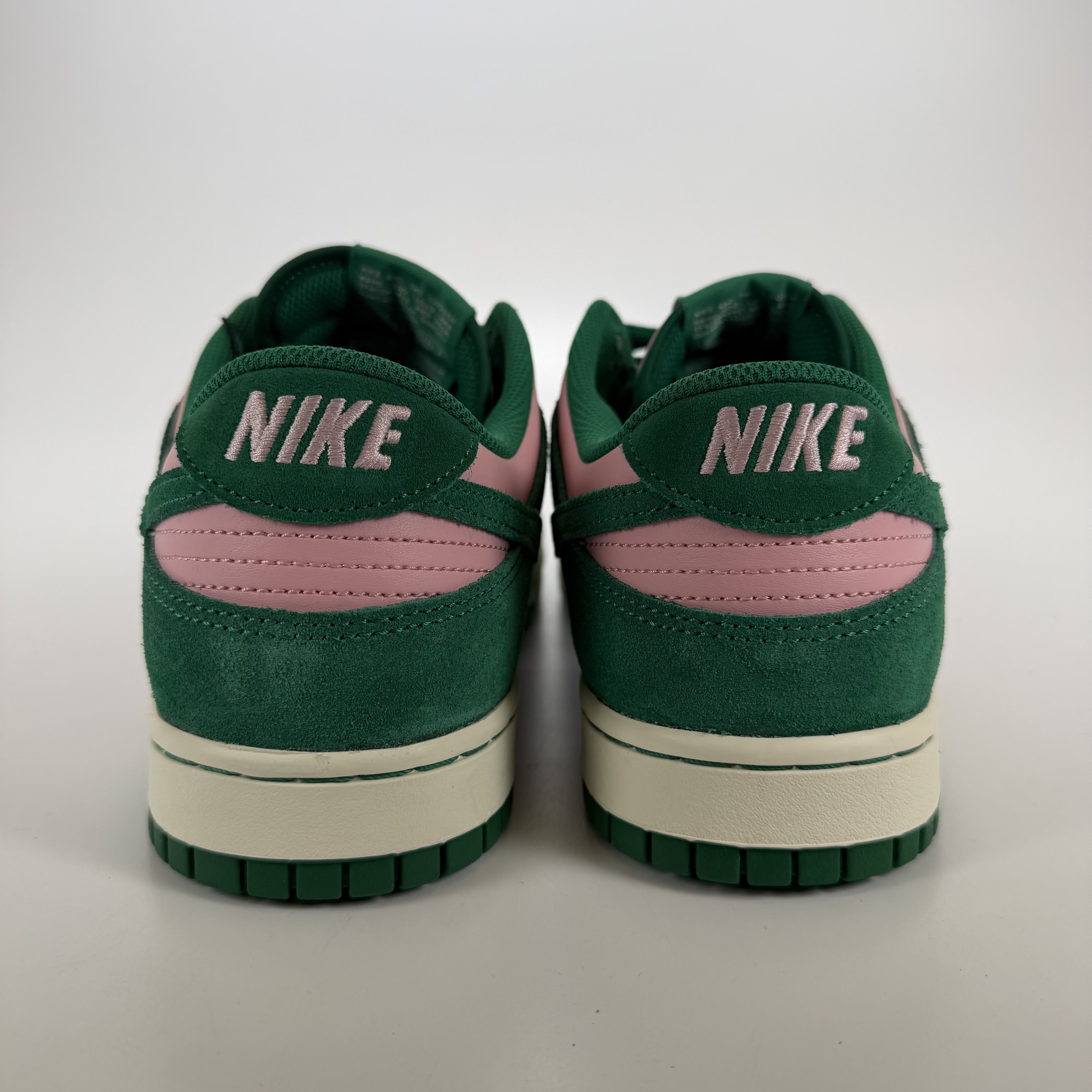 SP3014 Nike Dunk Low Retro SE Medium Soft Pink Malachite